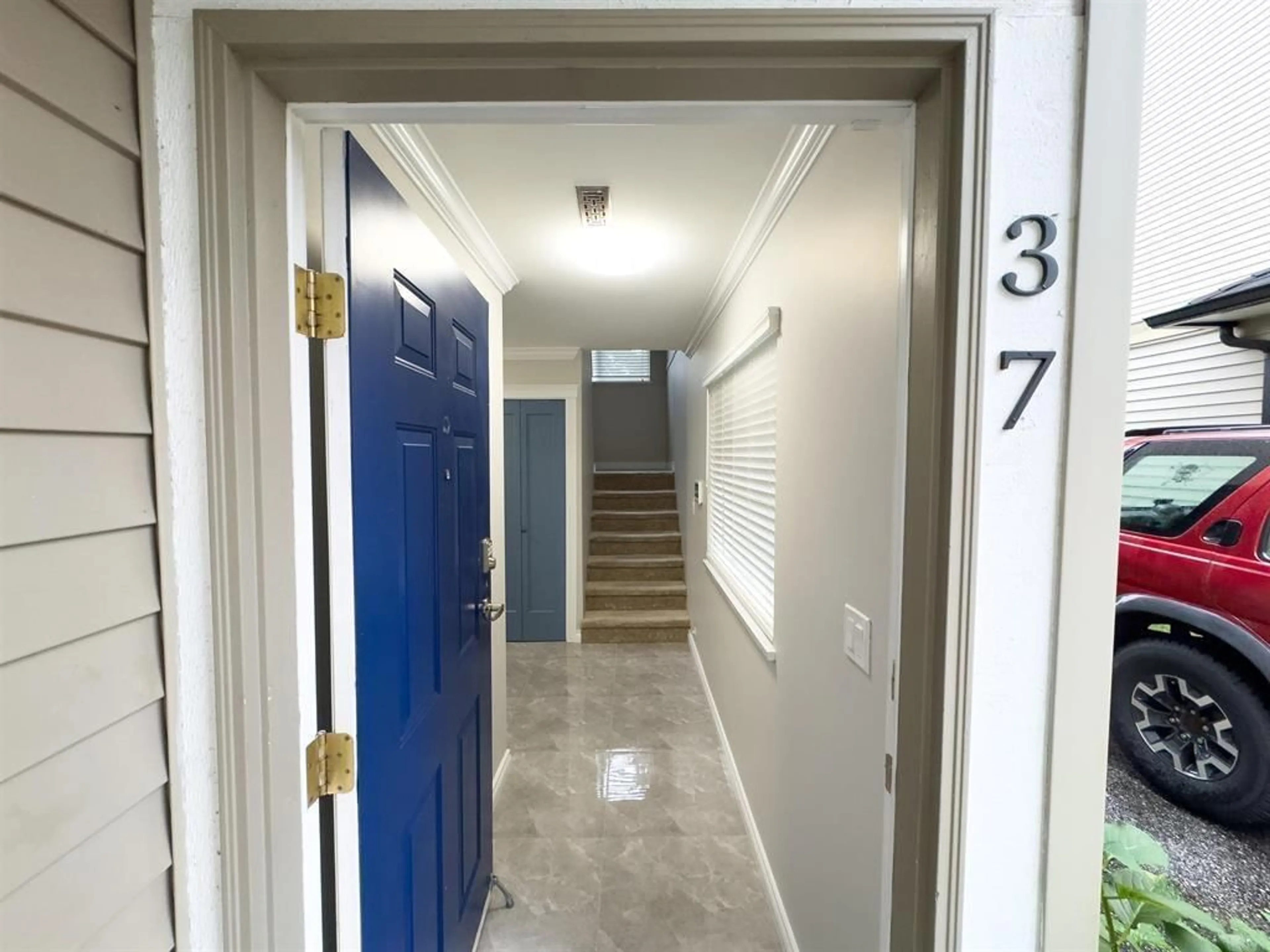 Indoor foyer for 37 - 7640 BLOTT, Mission British Columbia V2X3K3