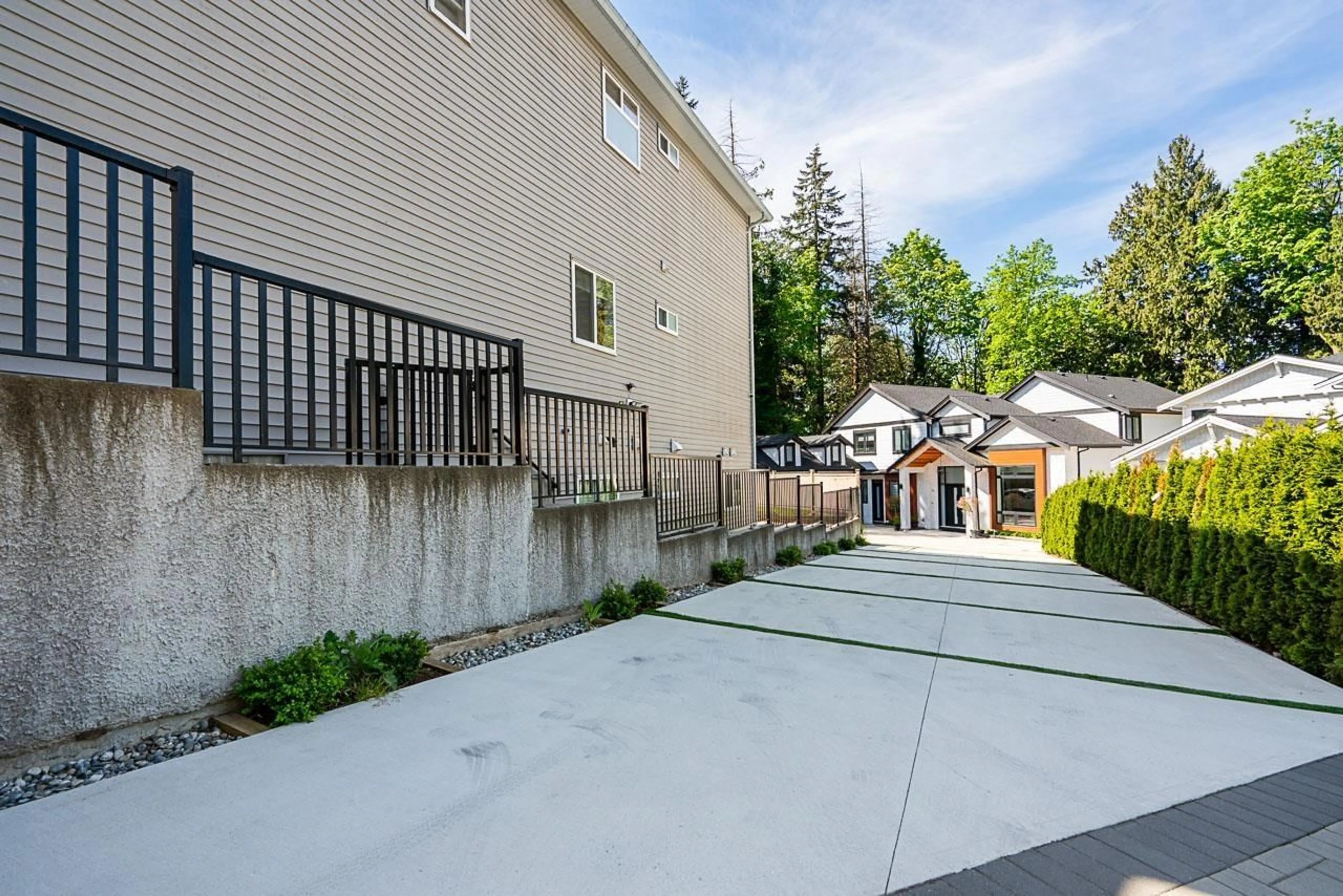 Patio, street for 12640 105A, Surrey British Columbia V3V5K3