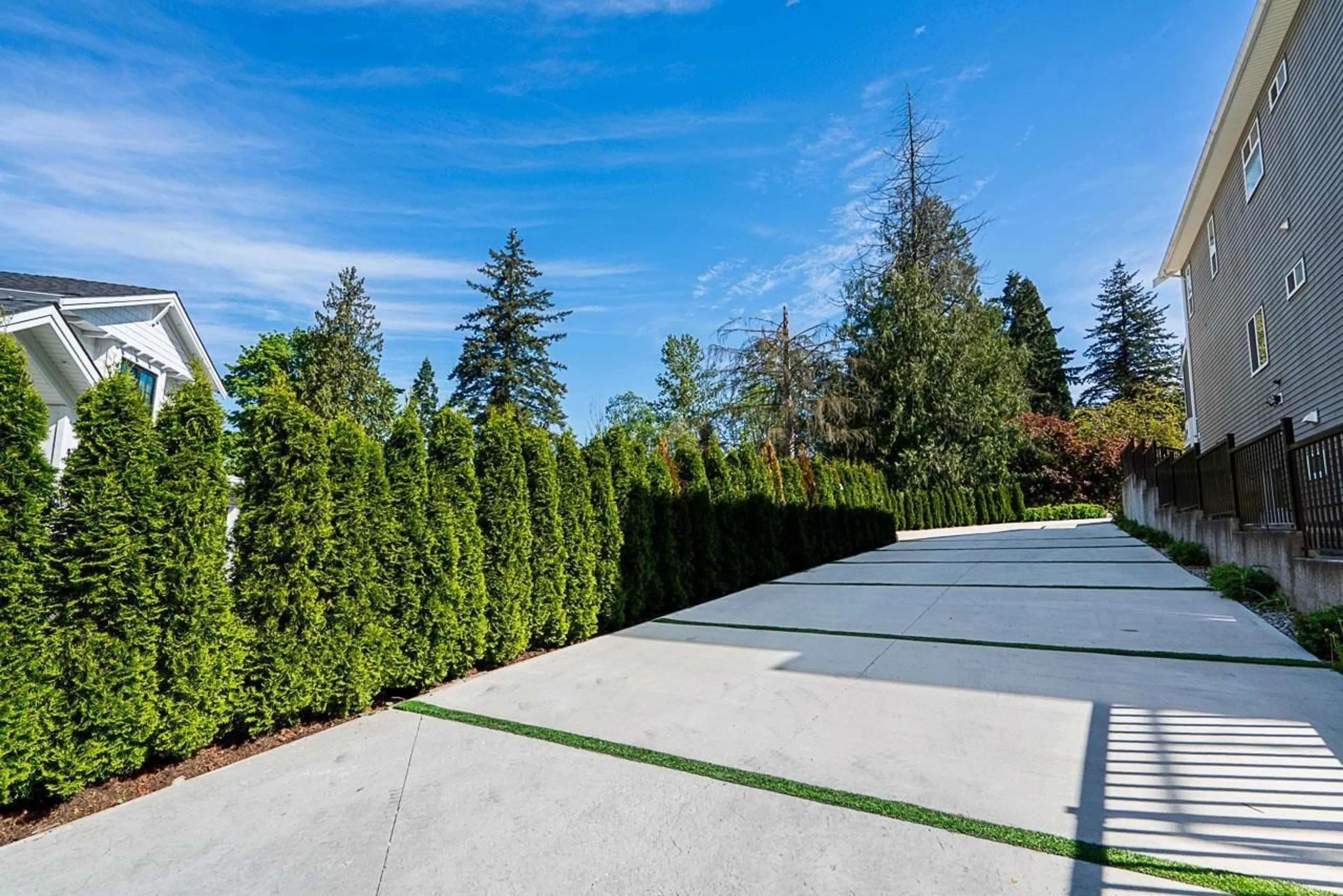 Patio, unknown for 12640 105A, Surrey British Columbia V3V5K3