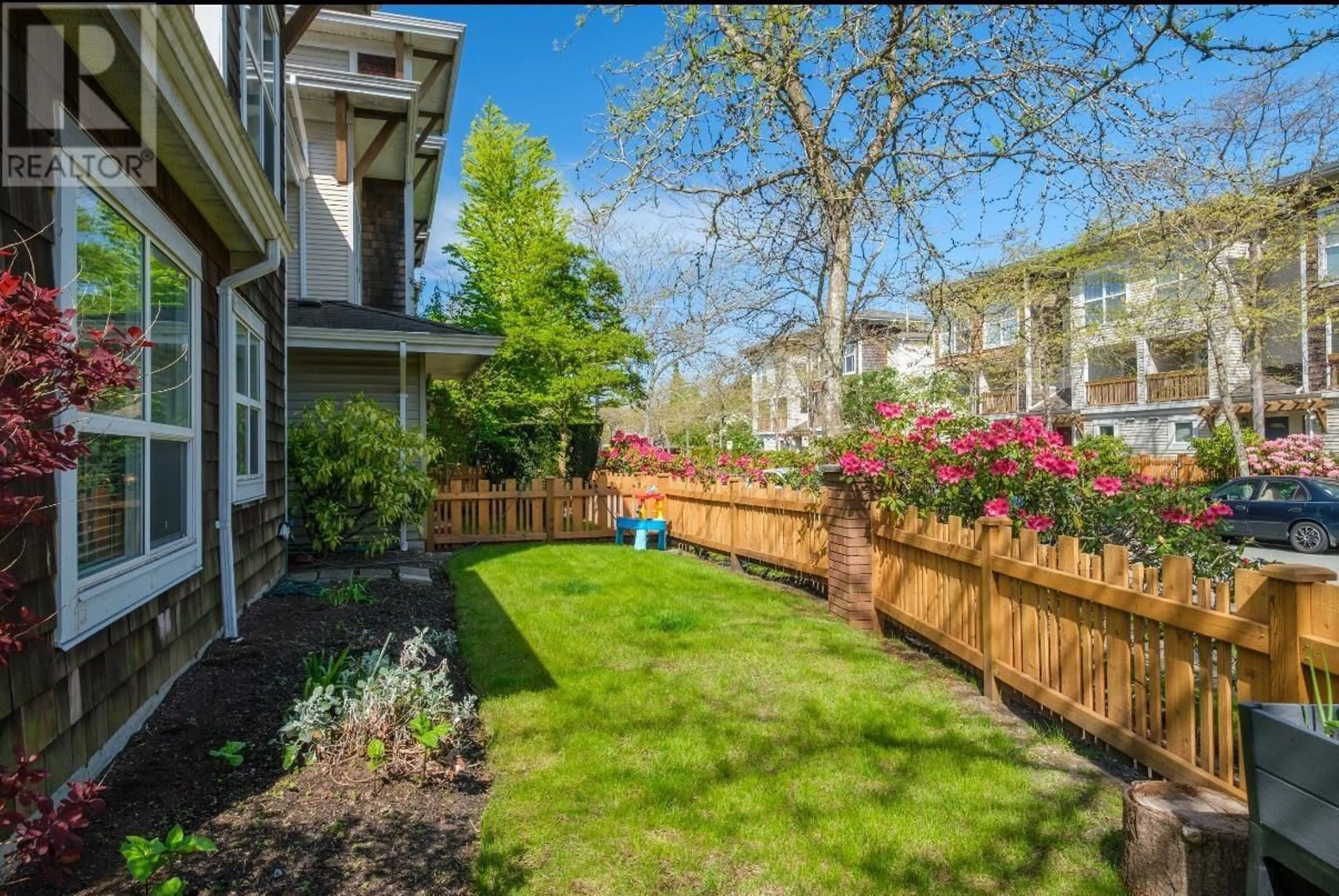 Patio, street for 32 - 7111 LYNNWOOD DRIVE, Richmond British Columbia V7C5S9