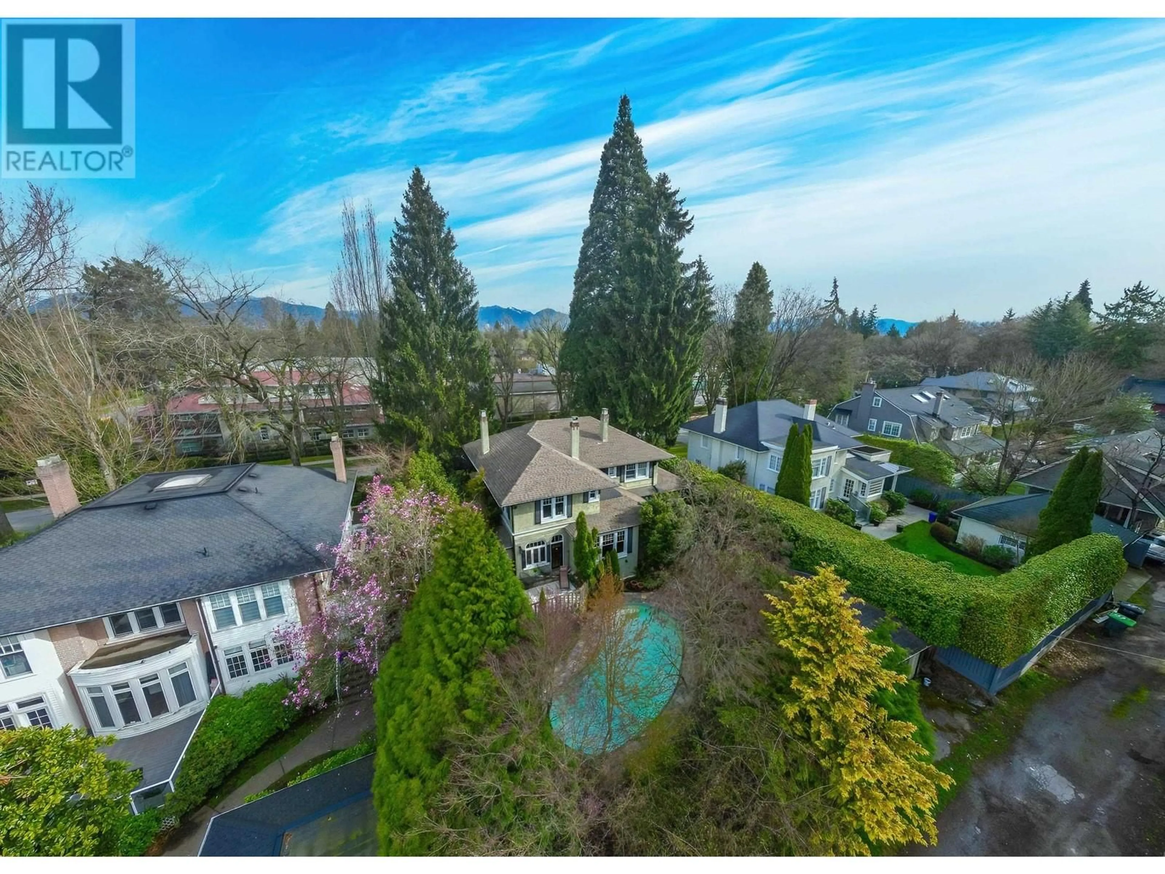 A pic from outside/outdoor area/front of a property/back of a property/a pic from drone, mountain view for 1564 26TH AVENUE, Vancouver British Columbia V6J2W9