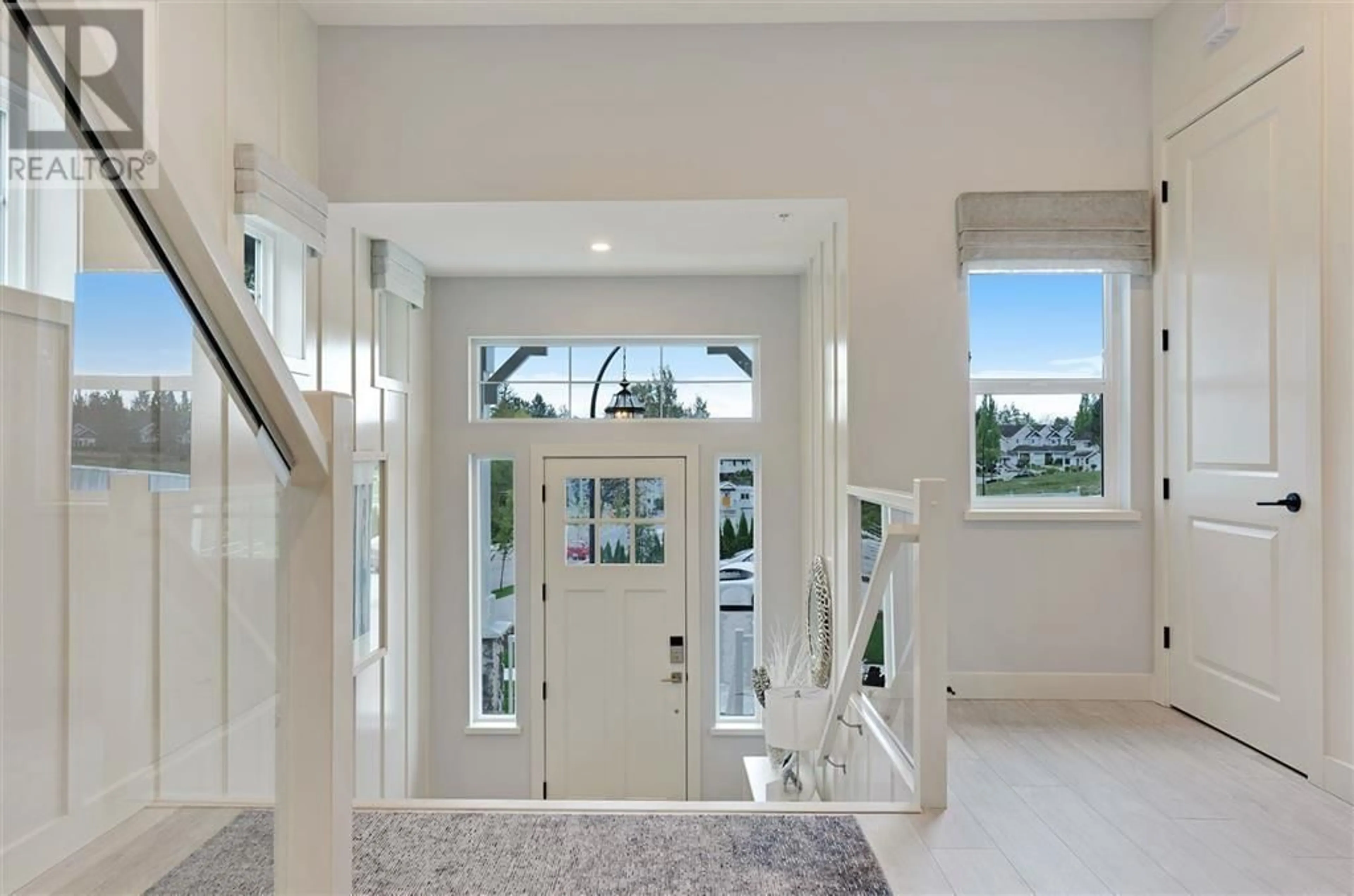 Indoor entryway for 23199 113 AVENUE, Maple Ridge British Columbia V2X4K6