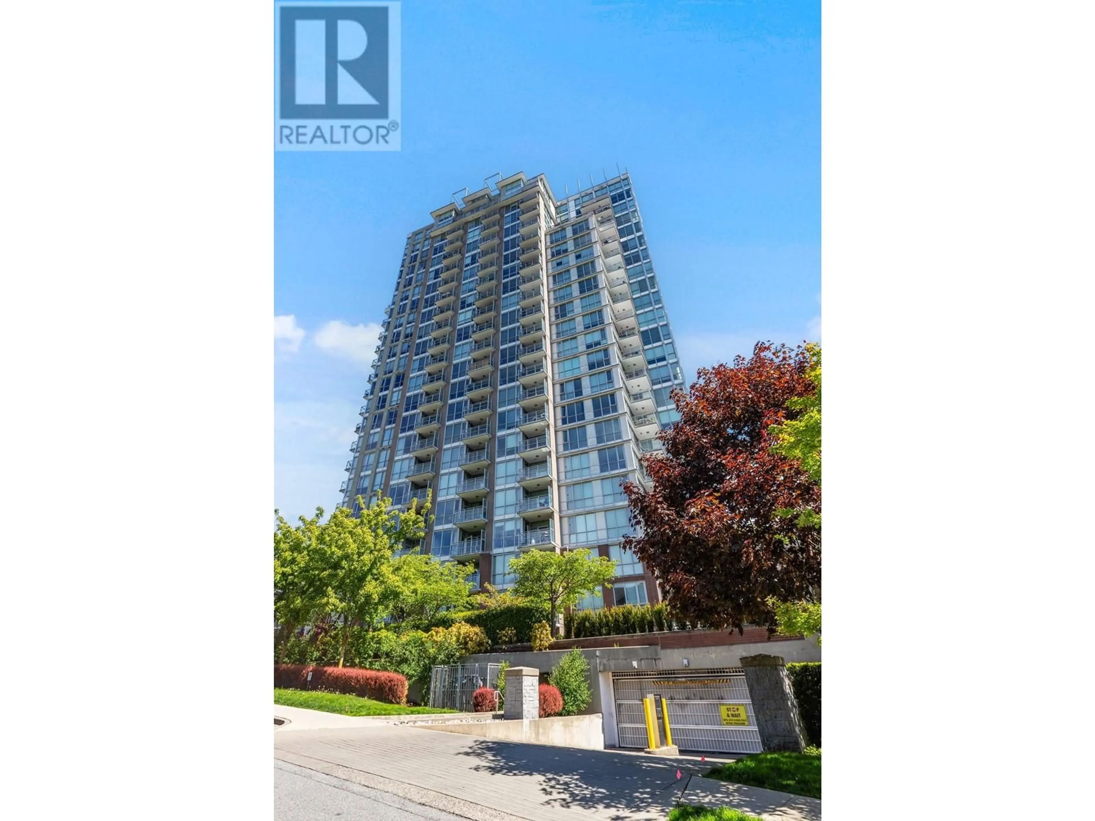 Indoor foyer for 605 - 271 FRANCIS WAY, New Westminster British Columbia V3L0H2