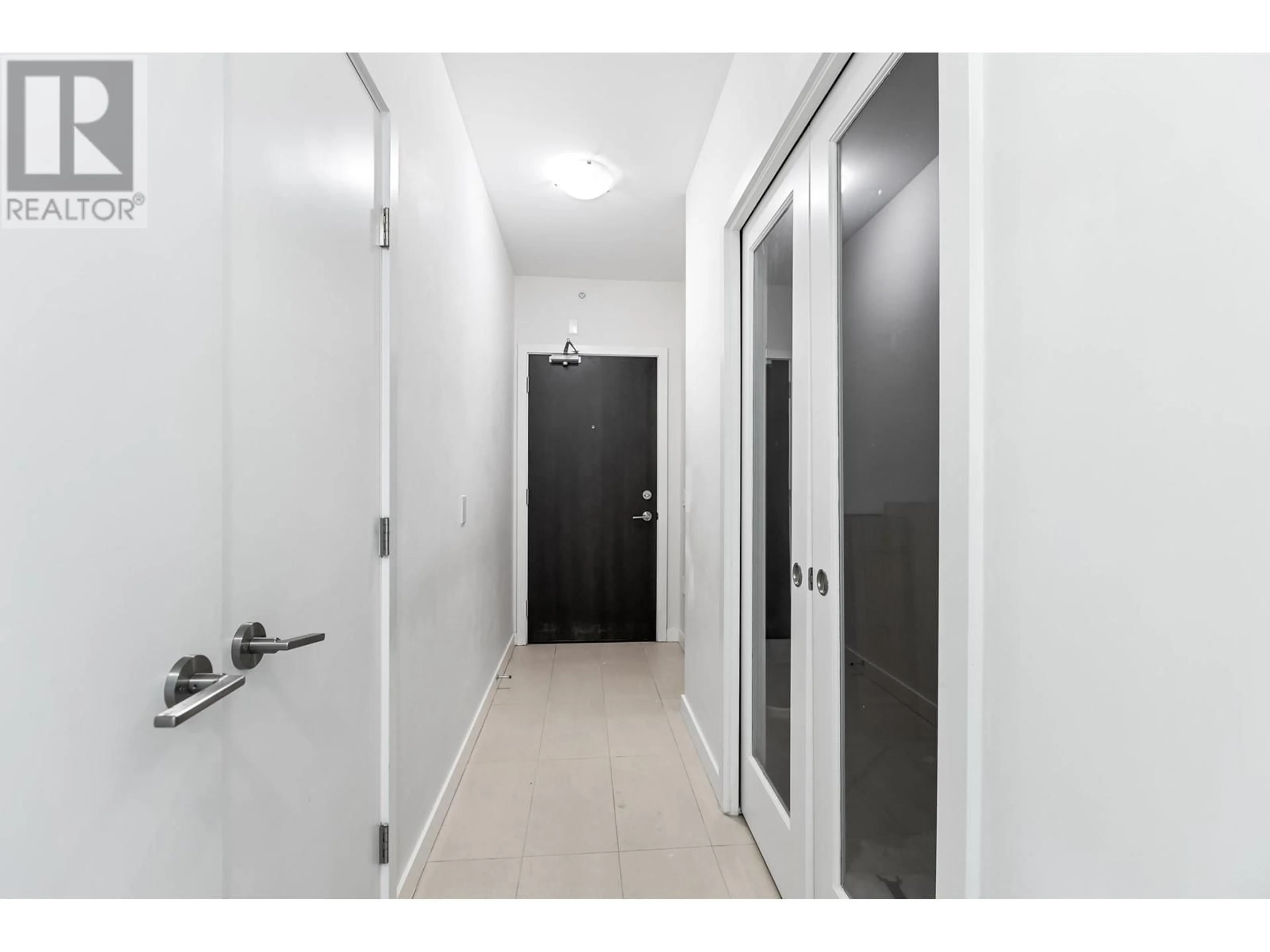 Indoor entryway for 605 - 271 FRANCIS WAY, New Westminster British Columbia V3L0H2