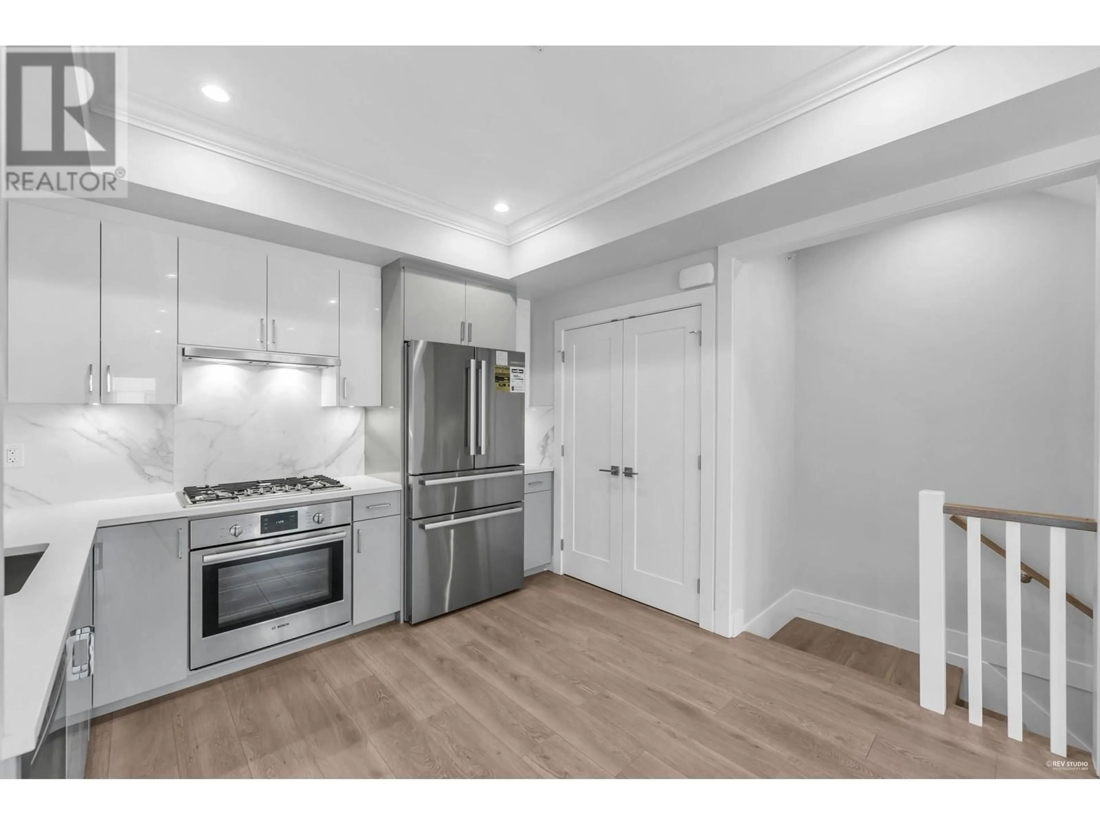 Open concept kitchen, unknown for 37 - 7567 OAK STREET, Vancouver British Columbia V6P4A4