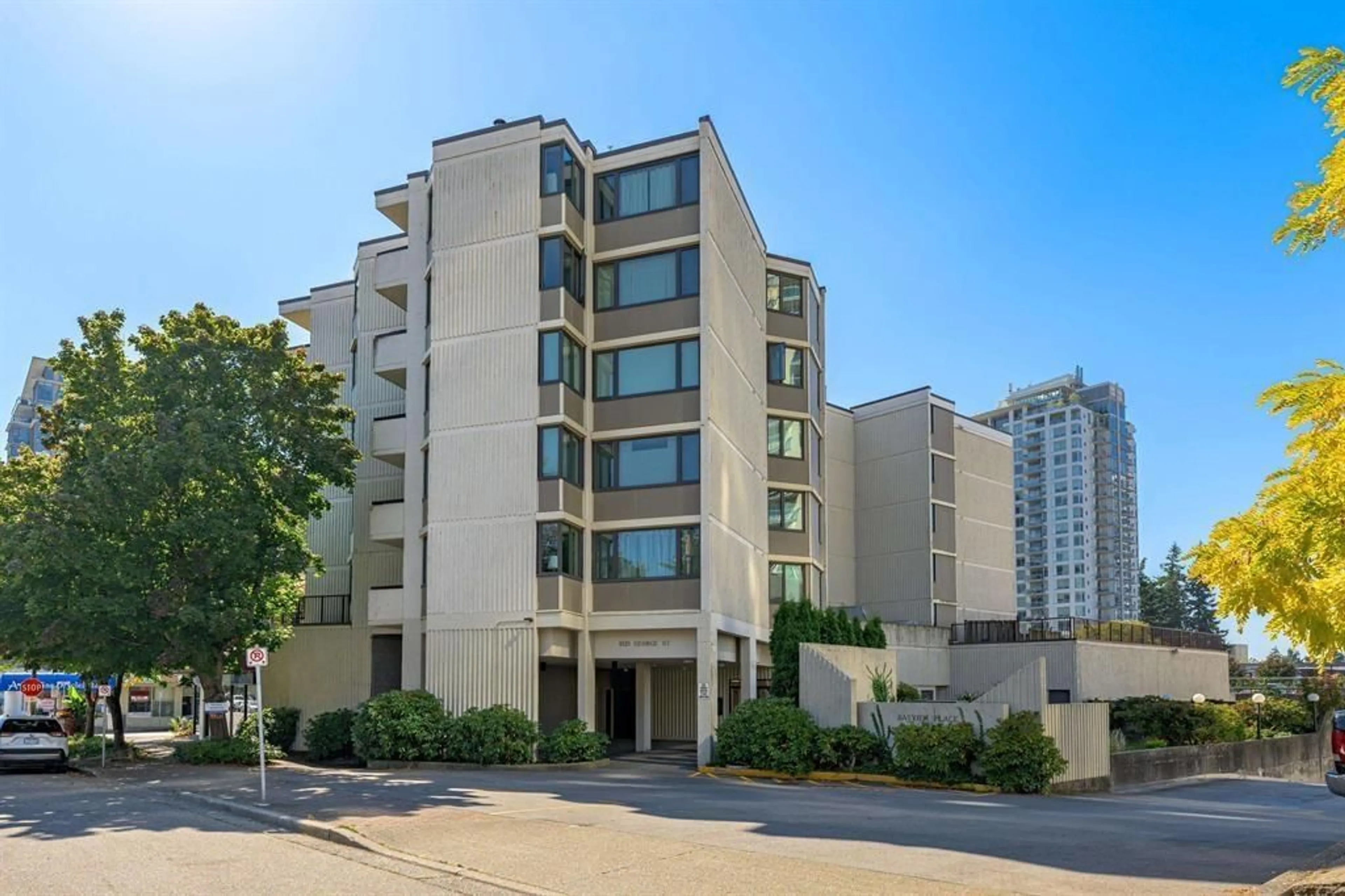 Unknown for 604 - 1521 GEORGE STREET, White Rock British Columbia V4B4A4