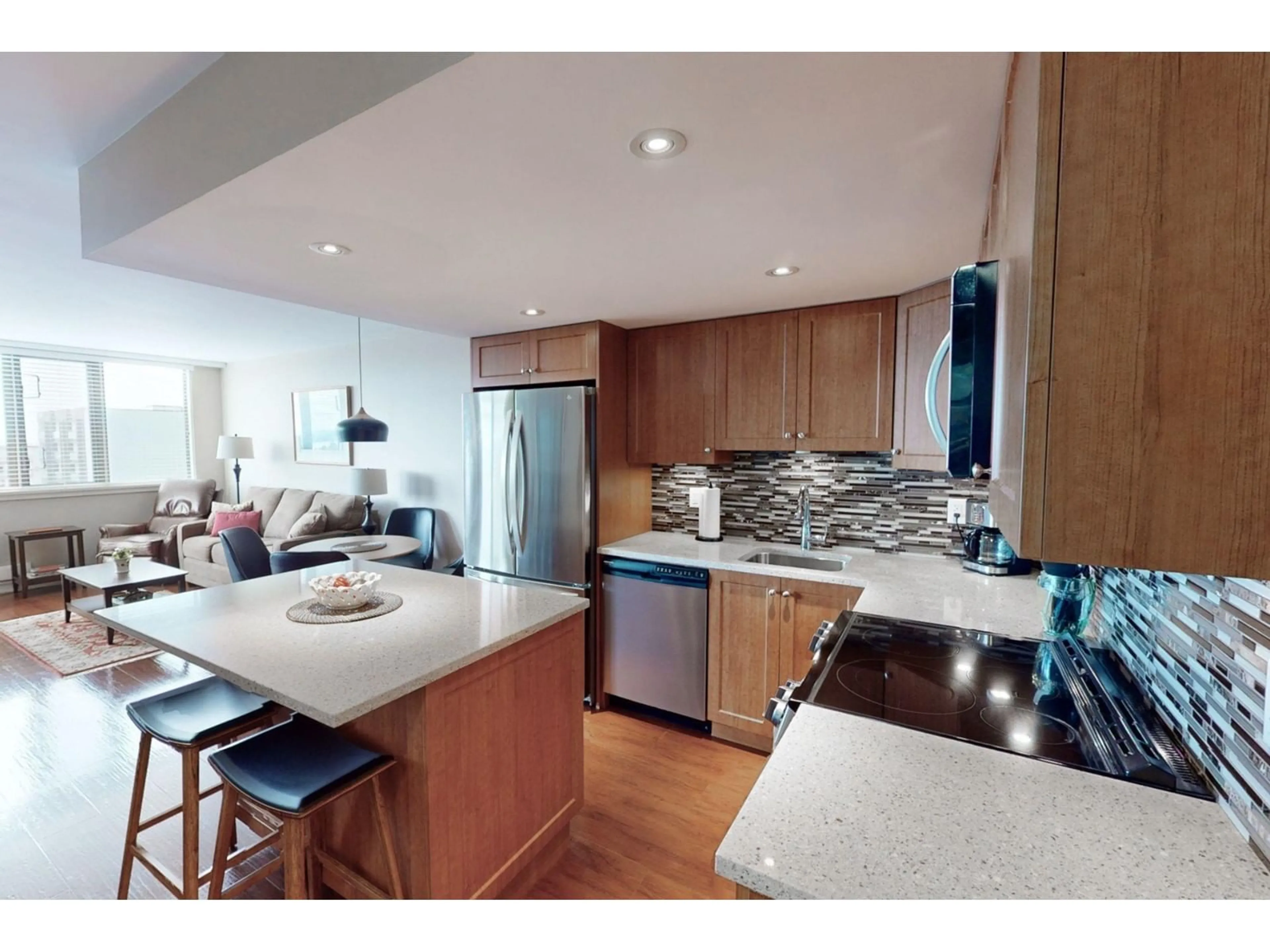 Open concept kitchen, wood/laminate floor for 604 - 1521 GEORGE STREET, White Rock British Columbia V4B4A4