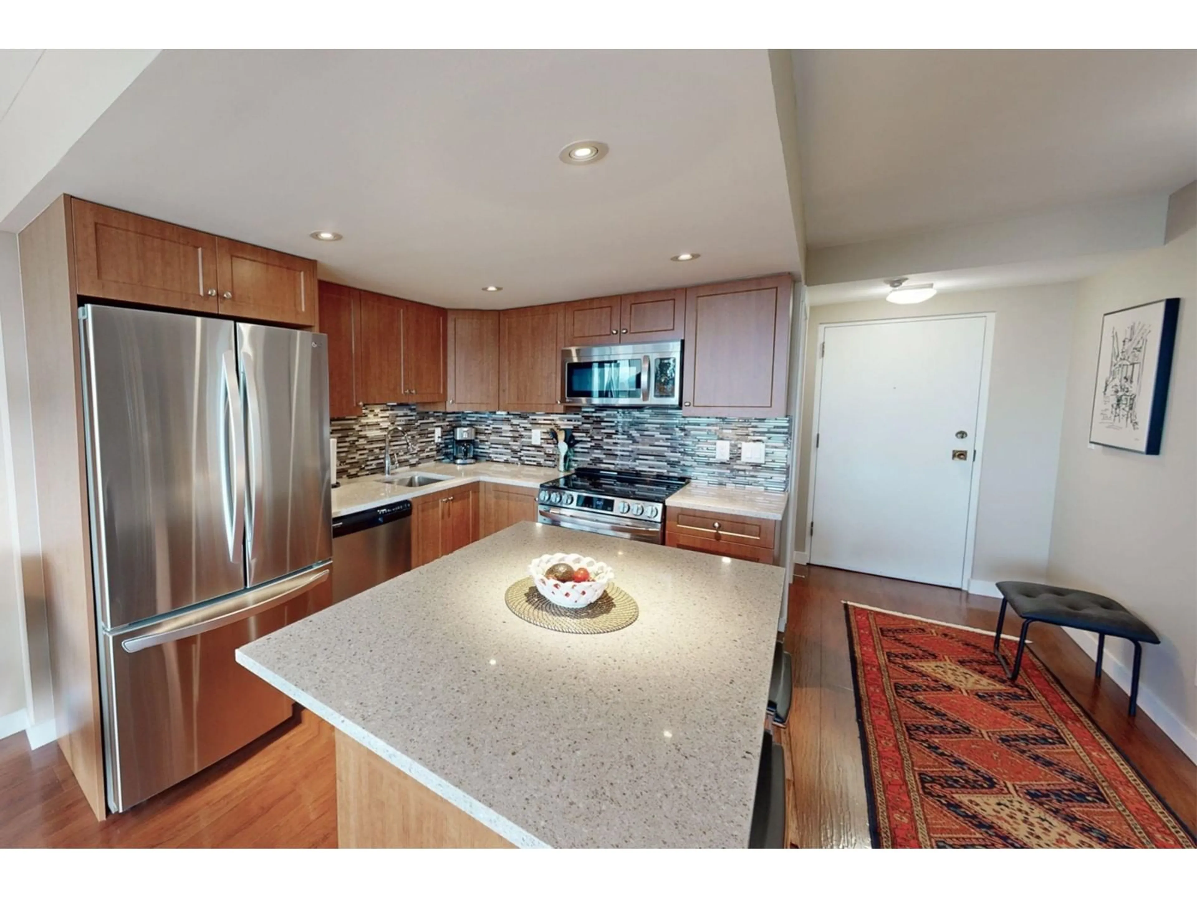 Open concept kitchen, ceramic/tile floor for 604 - 1521 GEORGE STREET, White Rock British Columbia V4B4A4