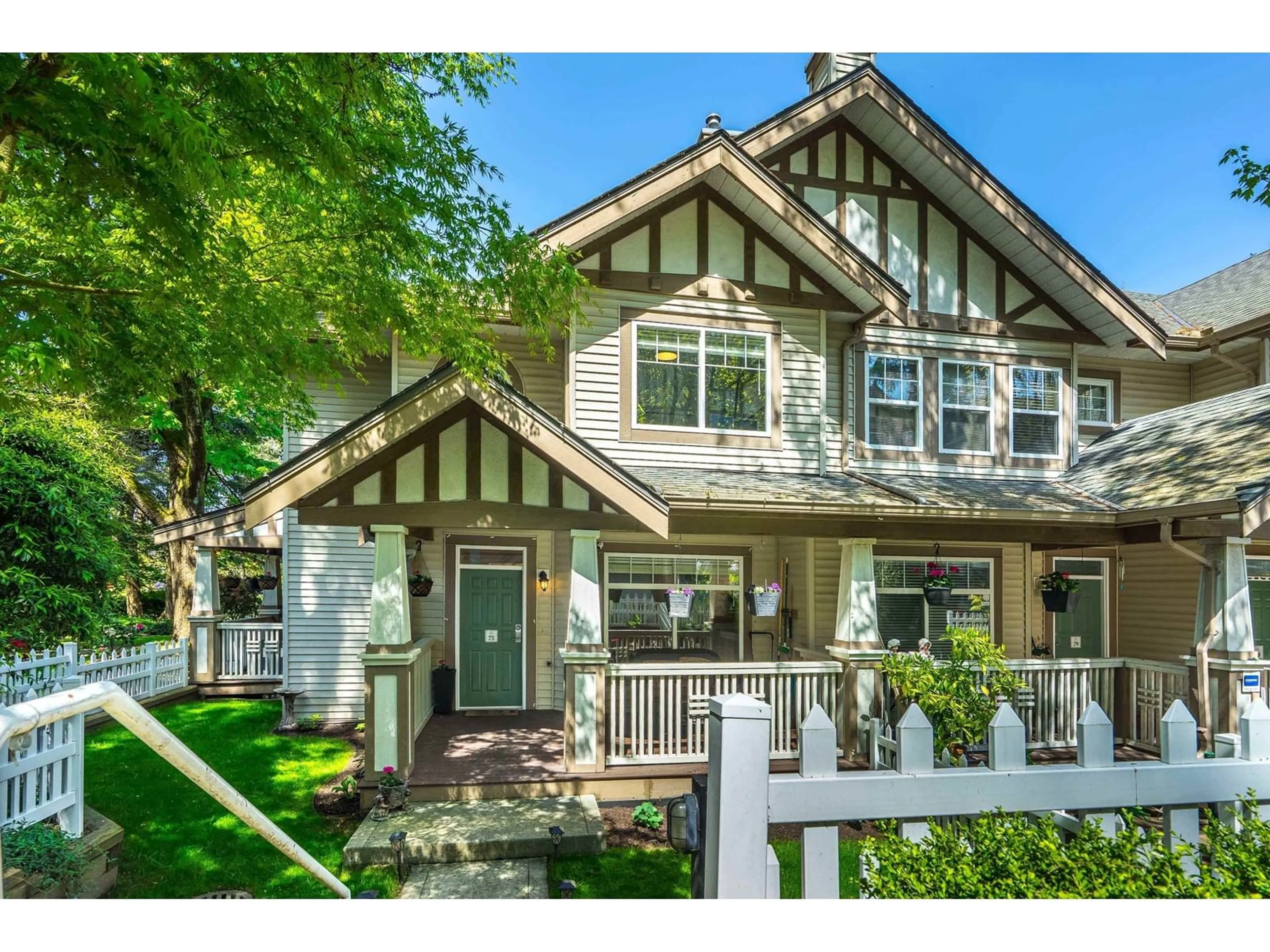 Home with vinyl exterior material, street for 78 - 2678 KING GEORGE, Surrey British Columbia V4P1H6