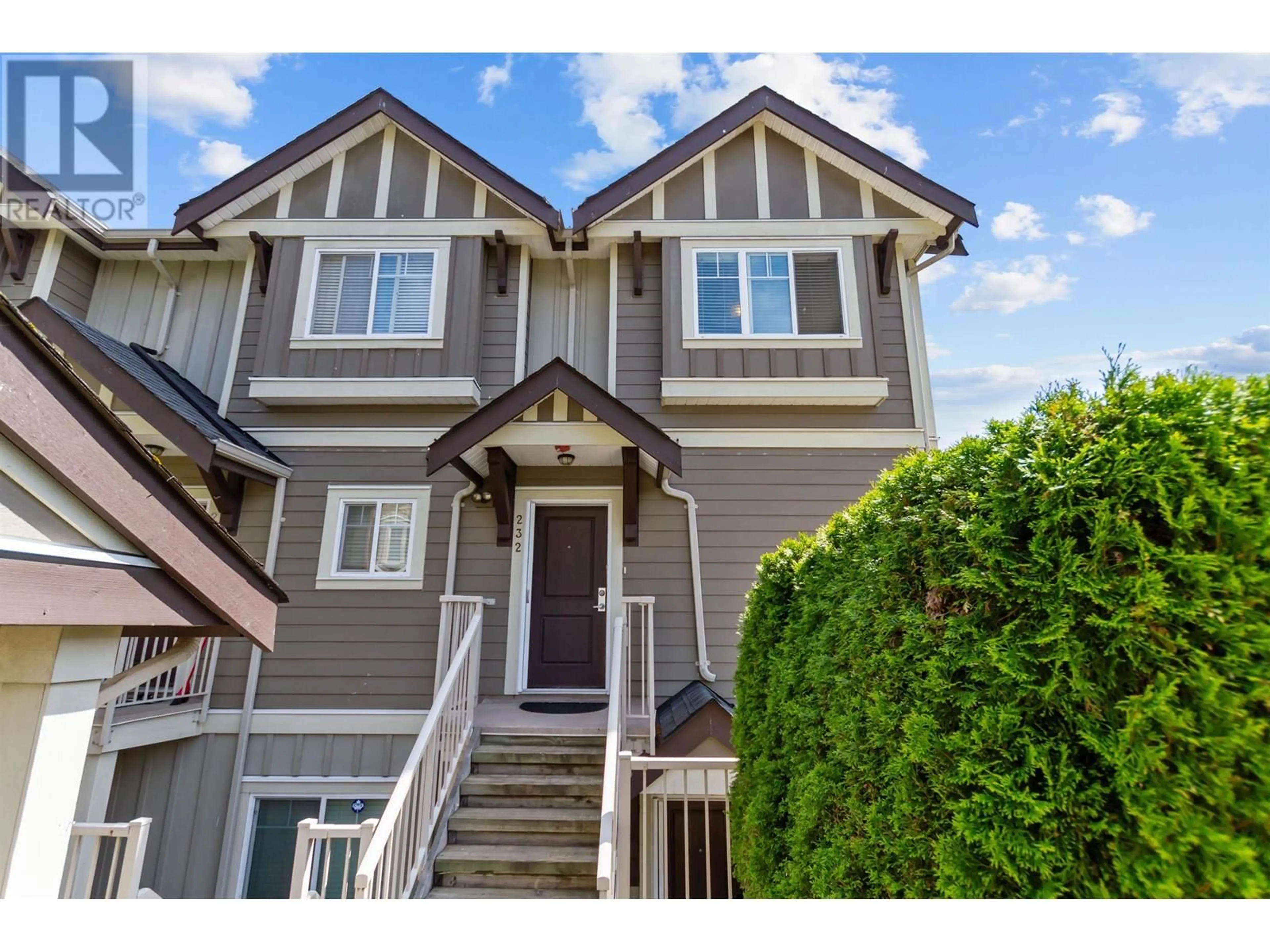 Home with vinyl exterior material, street for 232 - 368 ELLESMERE AVENUE, Burnaby British Columbia V5B3S9