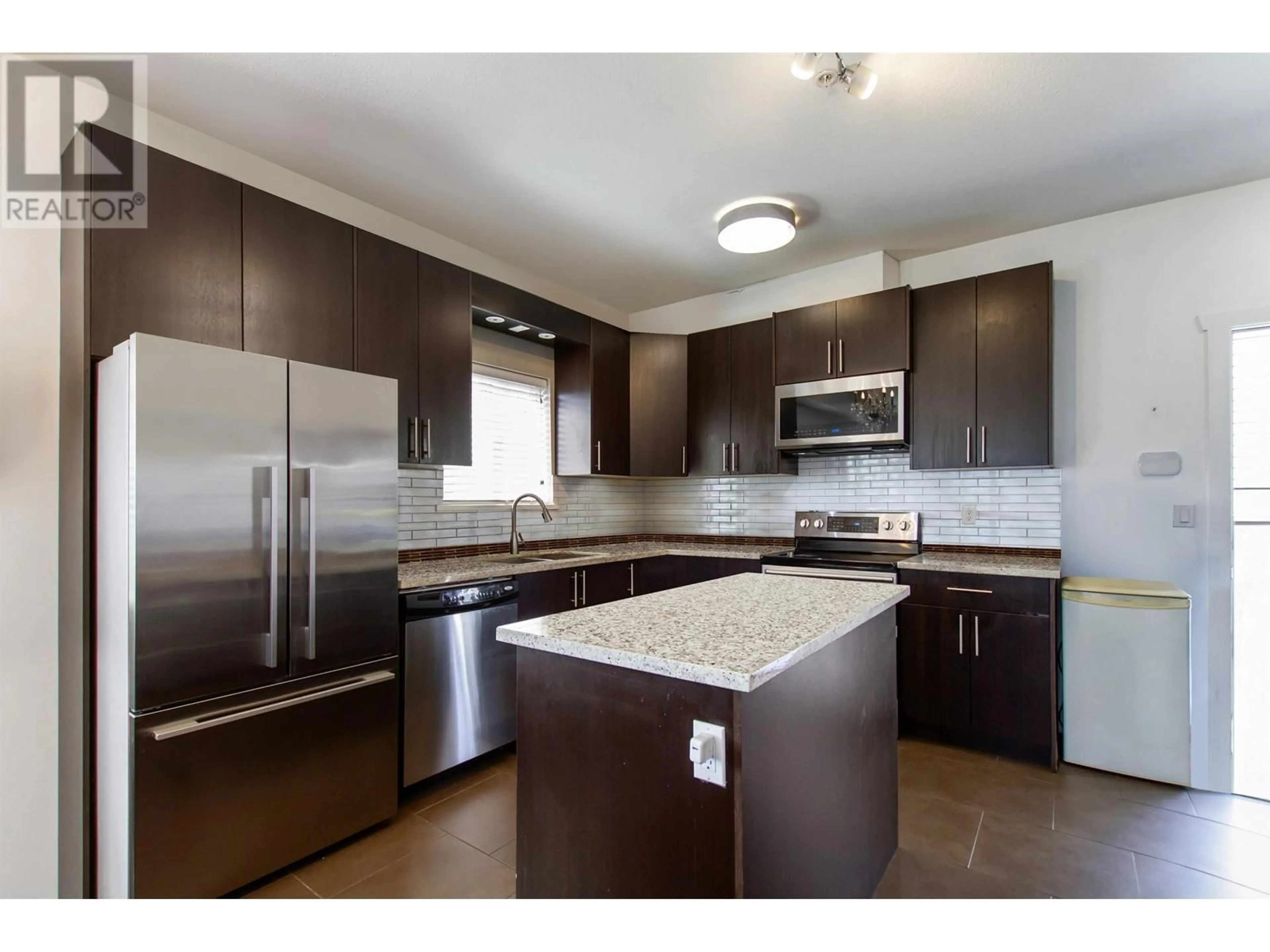 Open concept kitchen, unknown for 232 - 368 ELLESMERE AVENUE, Burnaby British Columbia V5B3S9