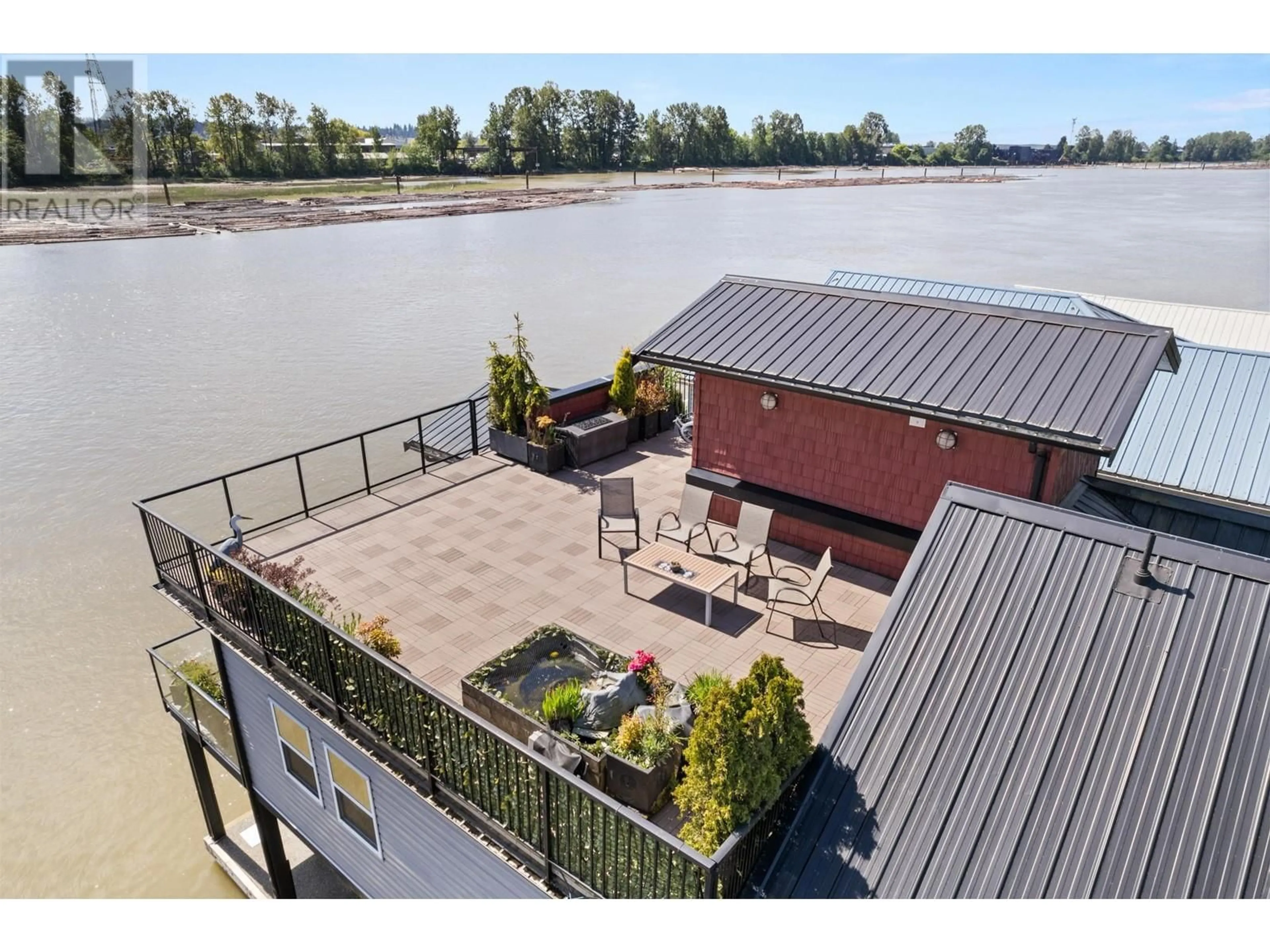 Patio, water/lake/river/ocean view for 3 - 800 SOUTH DYKE ROAD, New Westminster British Columbia V3M6L6