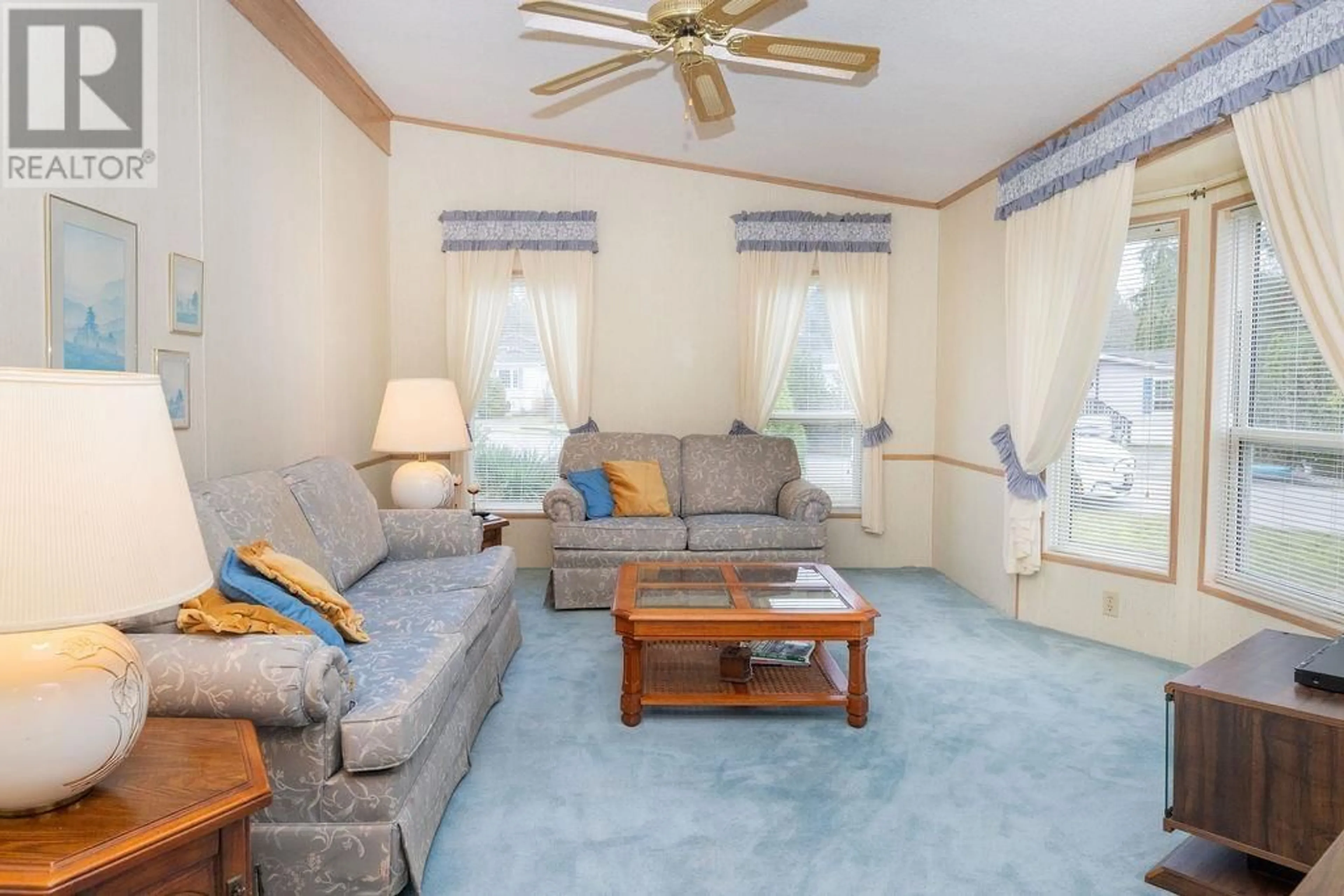 Living room with furniture, unknown for 80 - 1413 SUNSHINE COAST HIGHWAY, Gibsons British Columbia V0N1V5