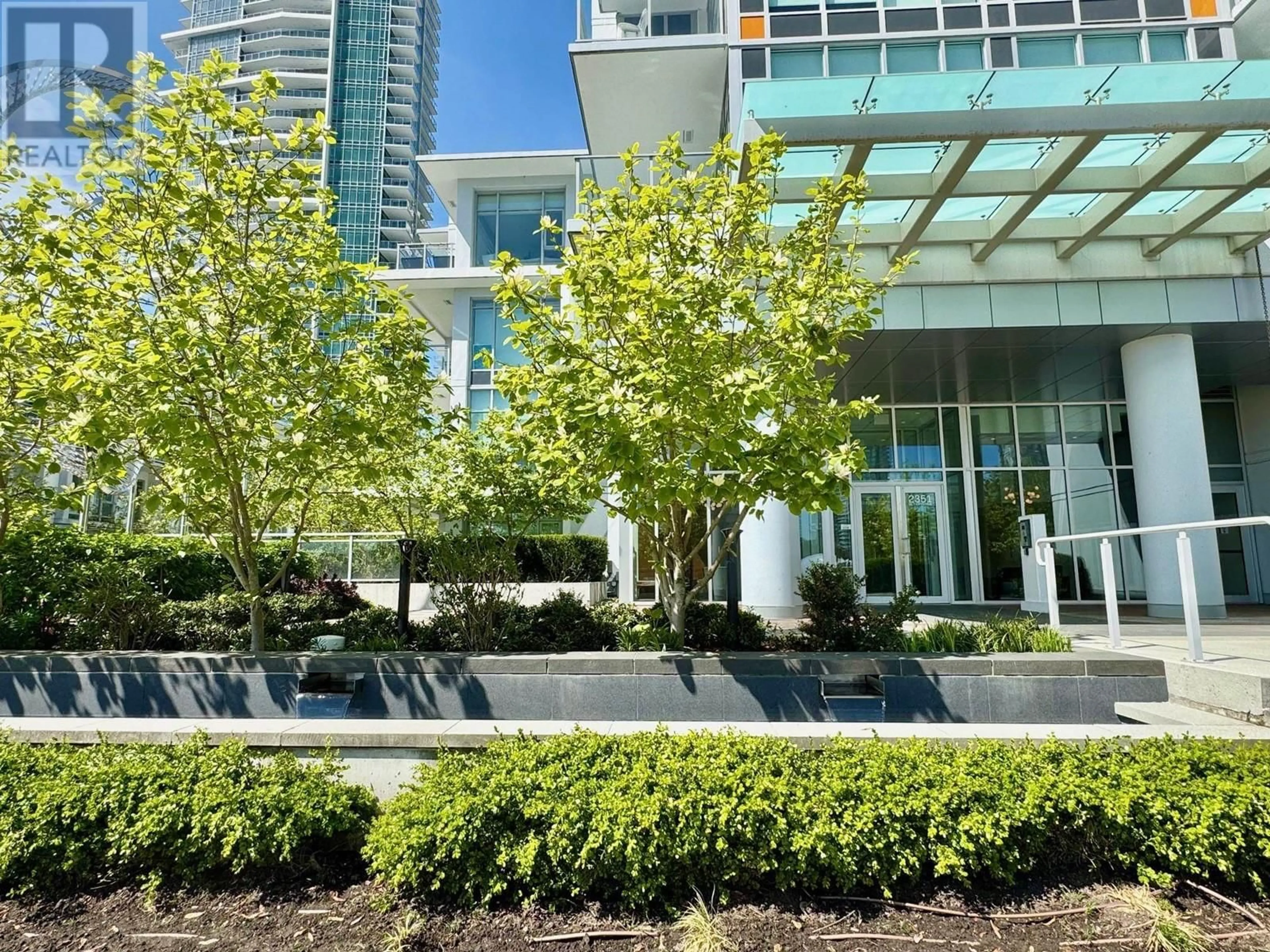 Unknown for 504 - 2351 BETA AVENUE, Burnaby British Columbia V5C0M2