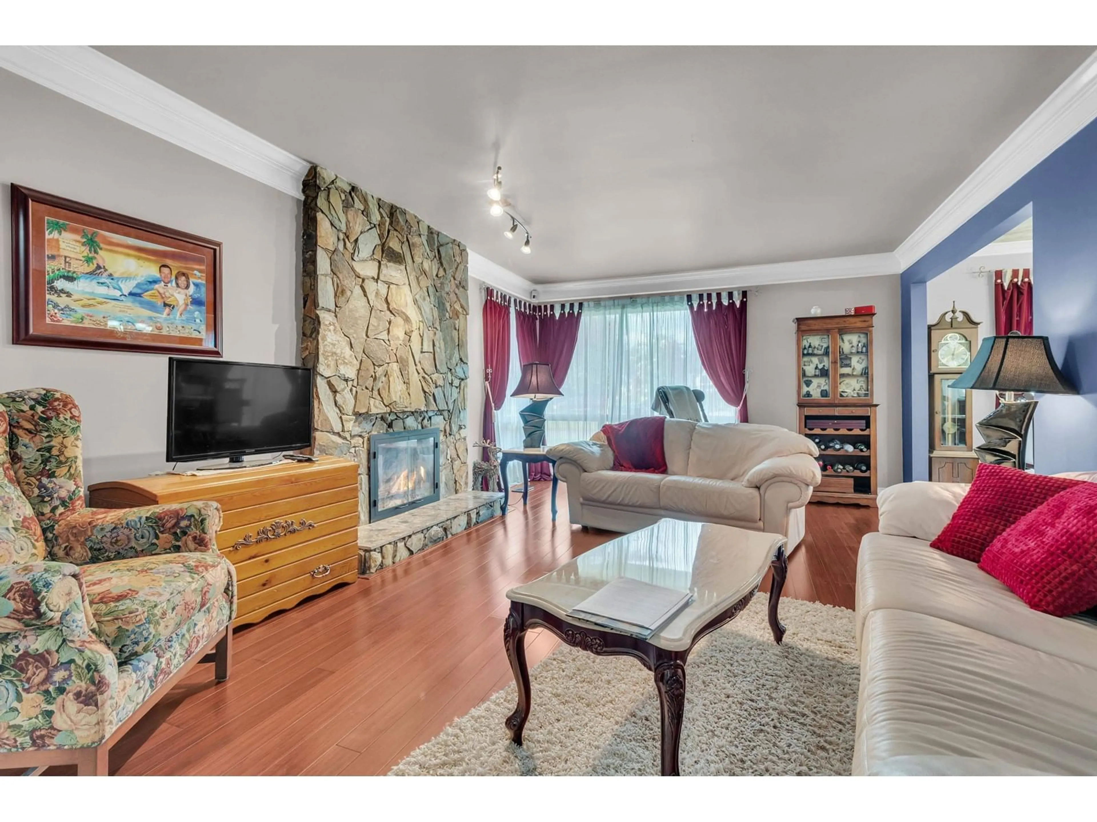 Living room with furniture, unknown for 8971 145A, Surrey British Columbia V3R7J7