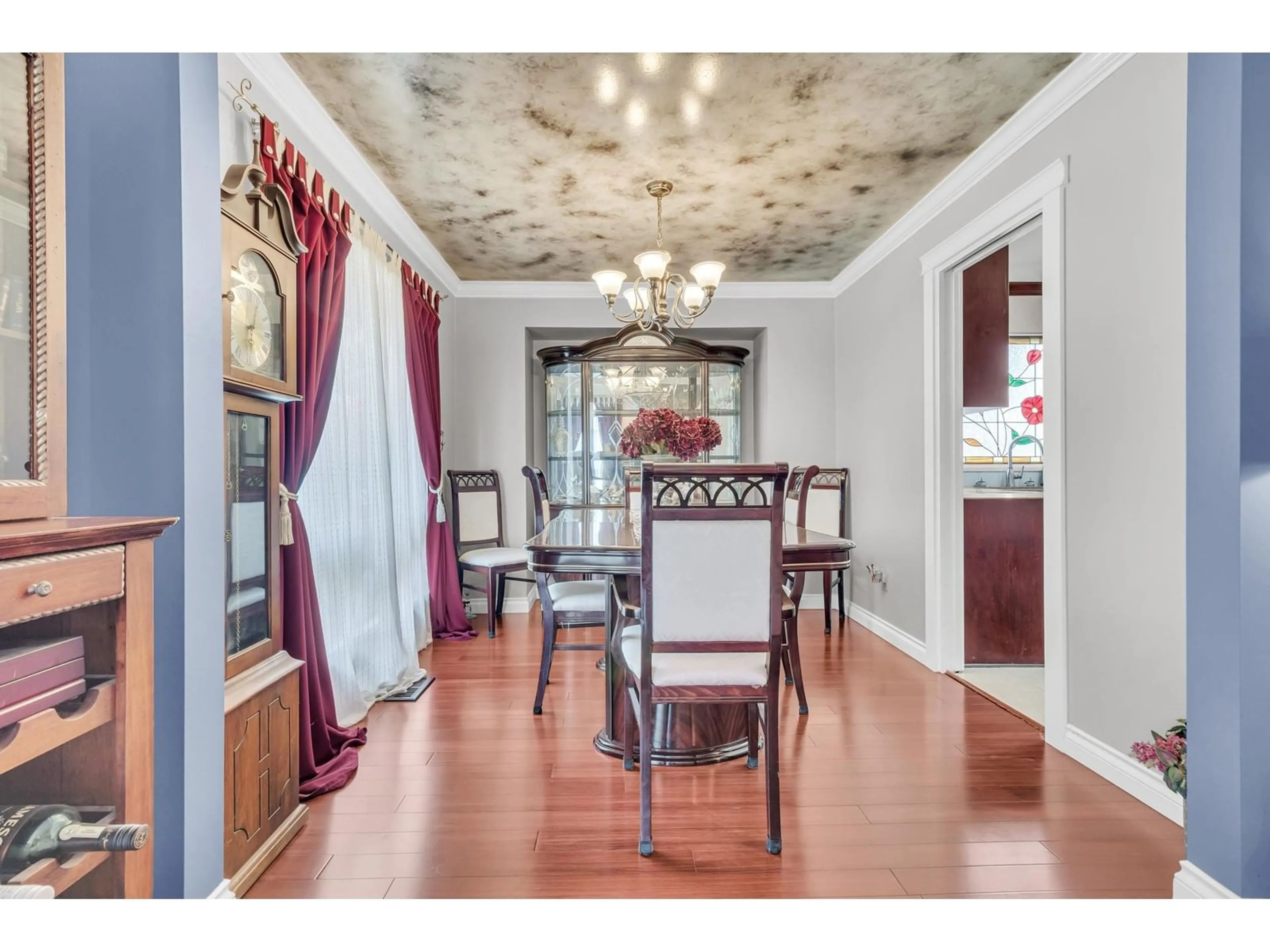 Dining room, wood/laminate floor for 8971 145A, Surrey British Columbia V3R7J7