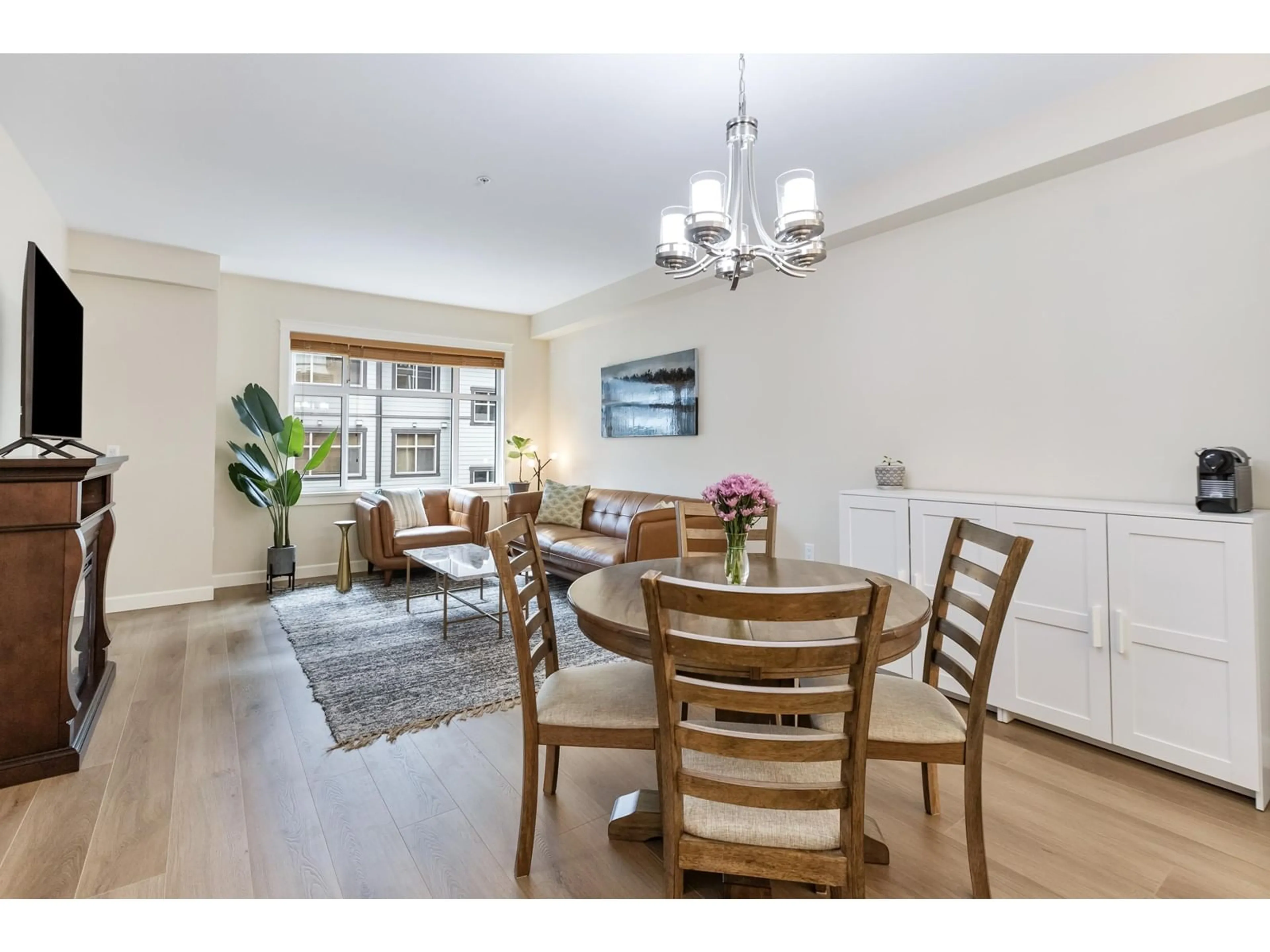 Dining room, wood/laminate floor for 407 - 20328 86, Langley British Columbia V2Y3L5