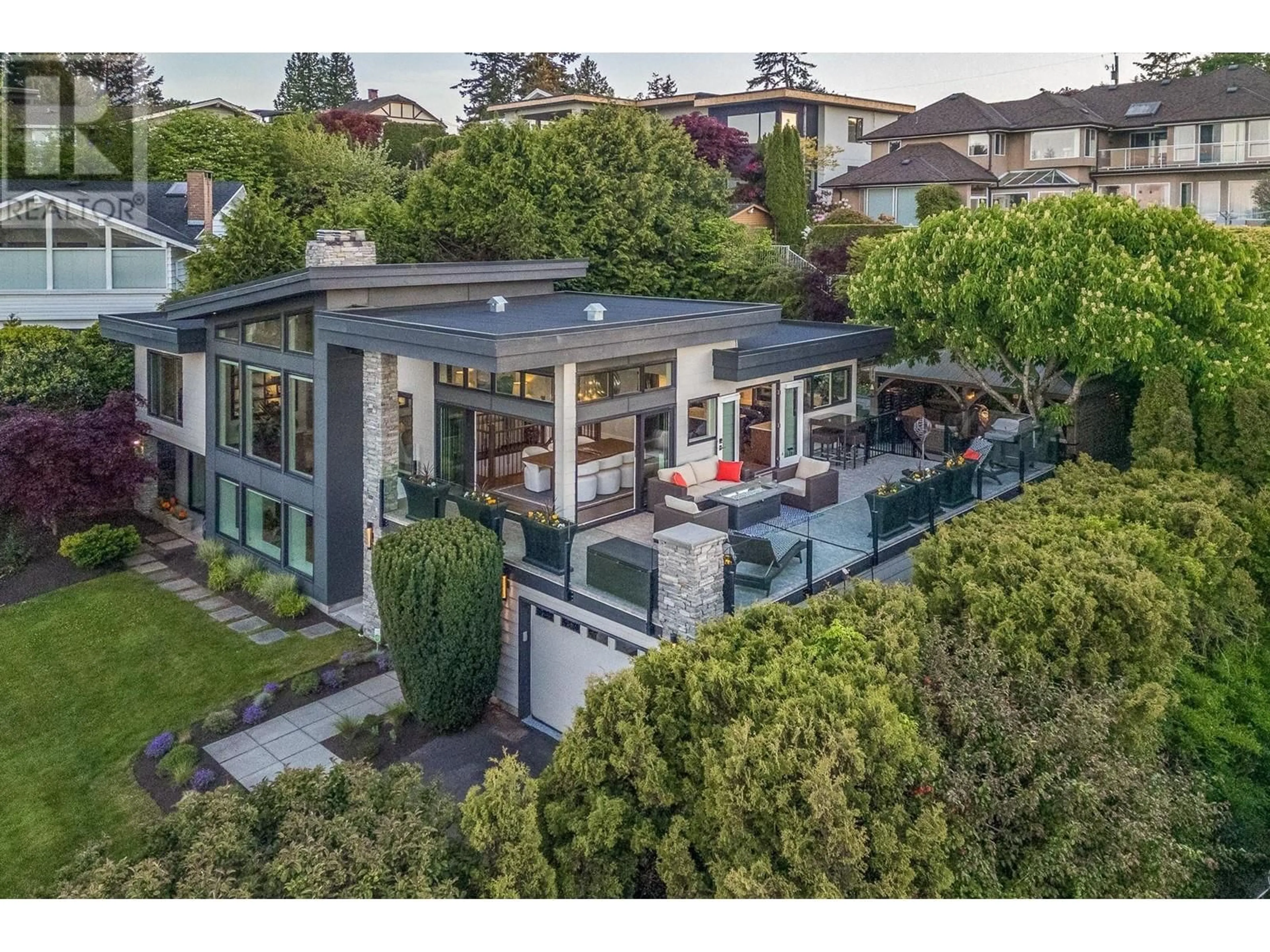 A pic from outside/outdoor area/front of a property/back of a property/a pic from drone, unknown for 329 55 STREET, Delta British Columbia V4M3J4