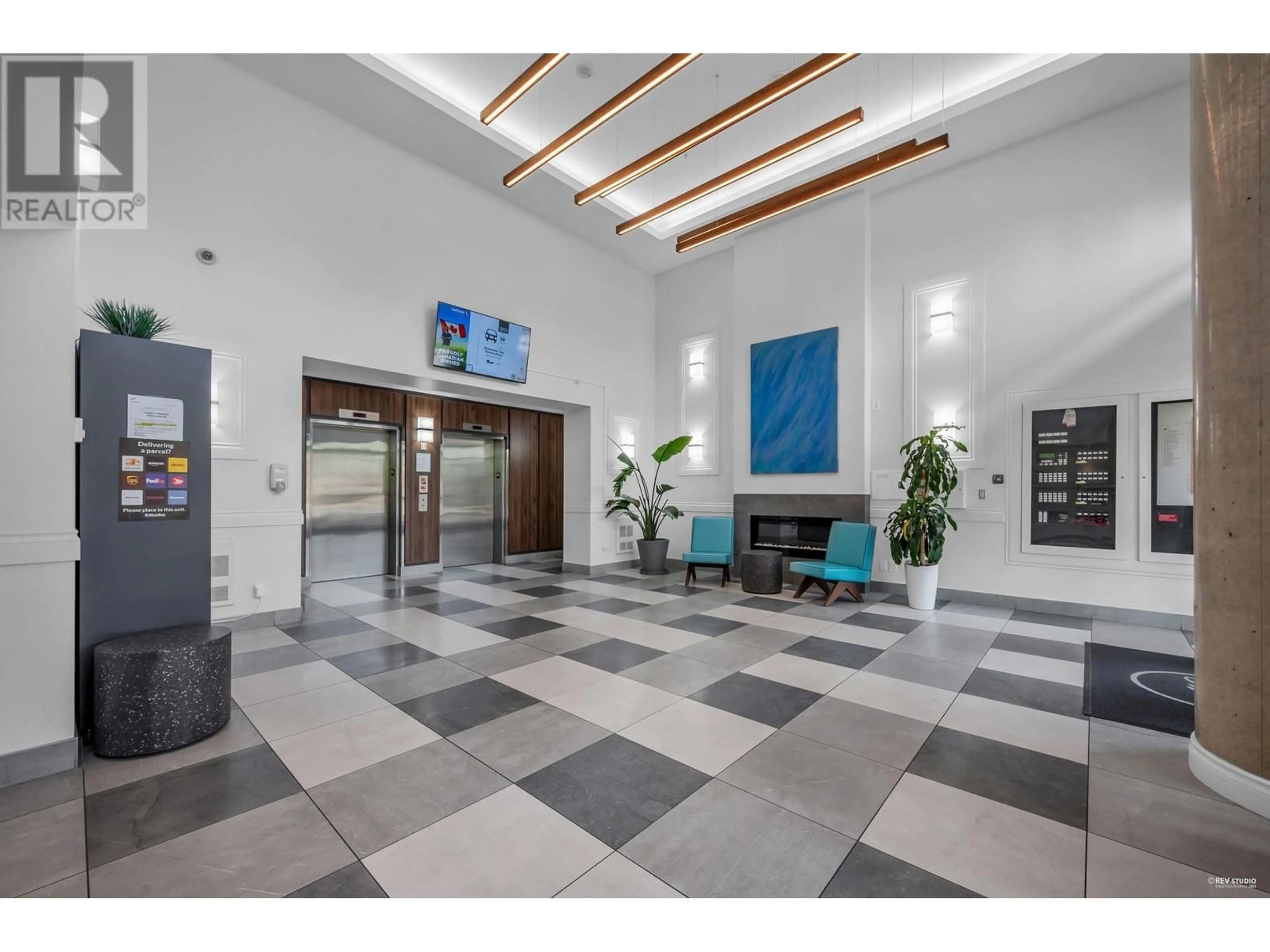 Lobby for 1601 - 4132 HALIFAX STREET, Burnaby British Columbia V5C6V1