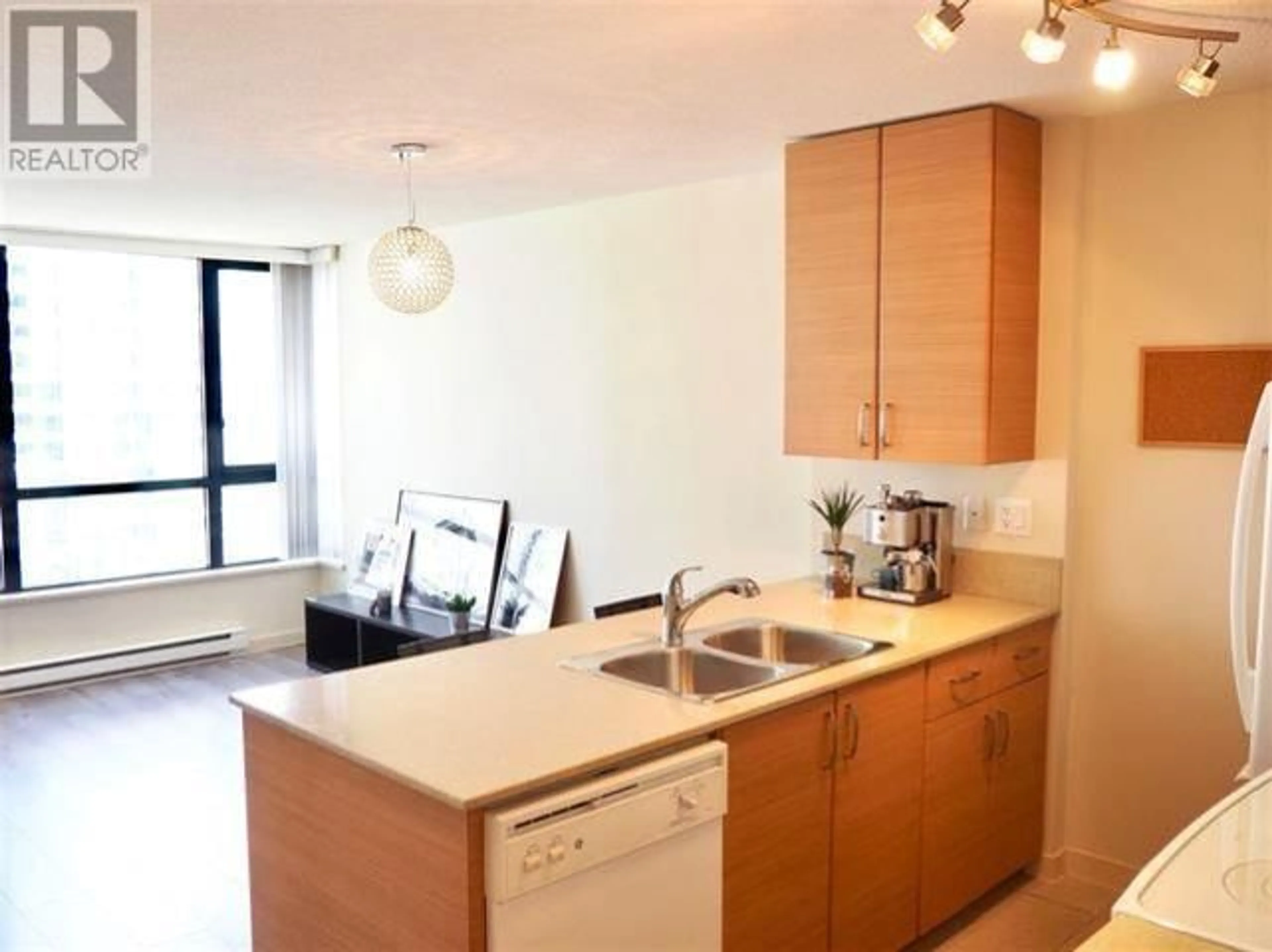 Standard kitchen, unknown for 1804 - 977 MAINLAND STREET, Vancouver British Columbia V6B1T2