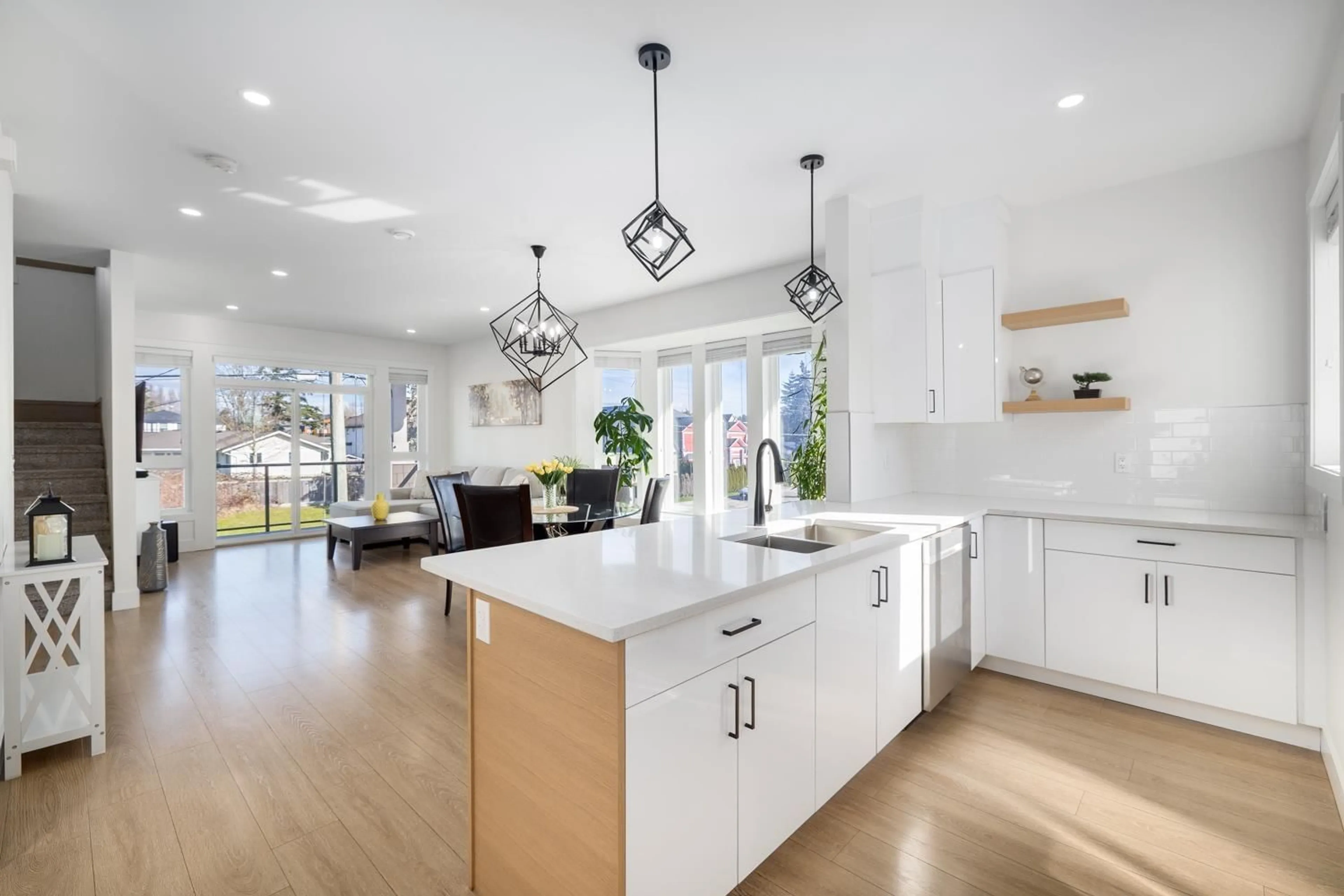 Open concept kitchen, unknown for 5 - 5780 174, Surrey British Columbia V3S7K3