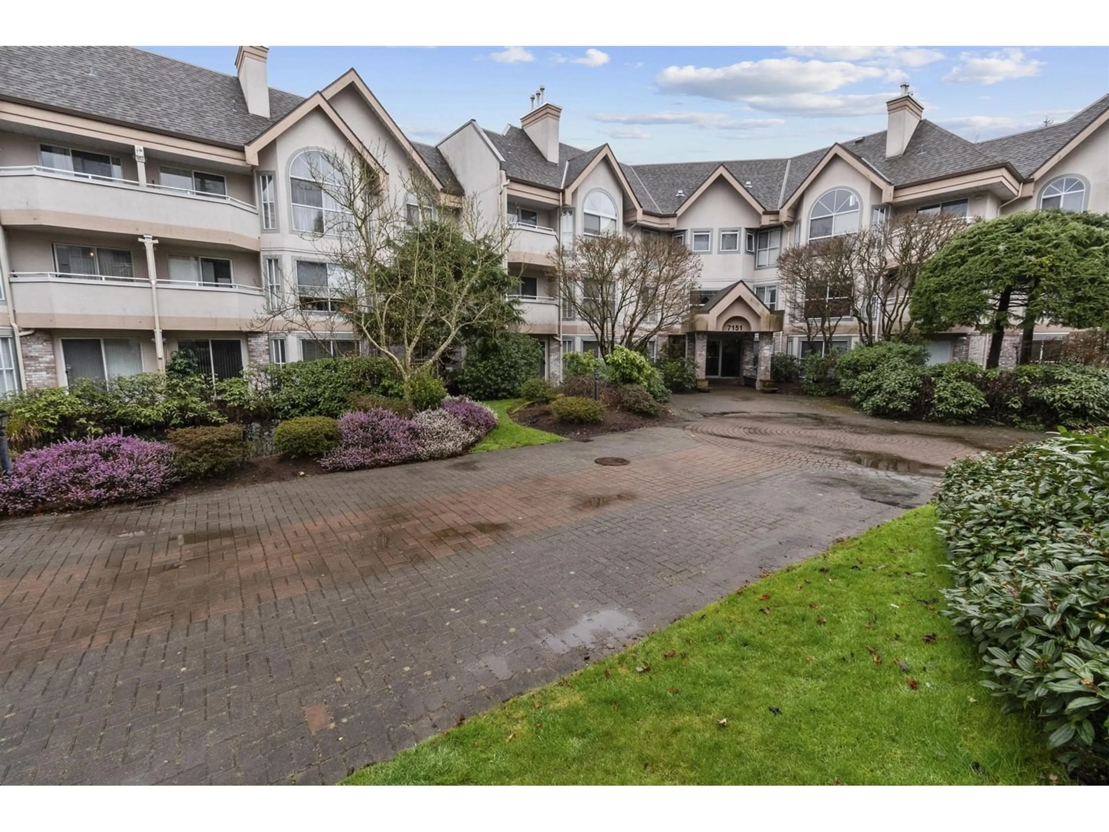 A pic from outside/outdoor area/front of a property/back of a property/a pic from drone, unknown for 316 - 7151 121, Surrey British Columbia V3W0E7