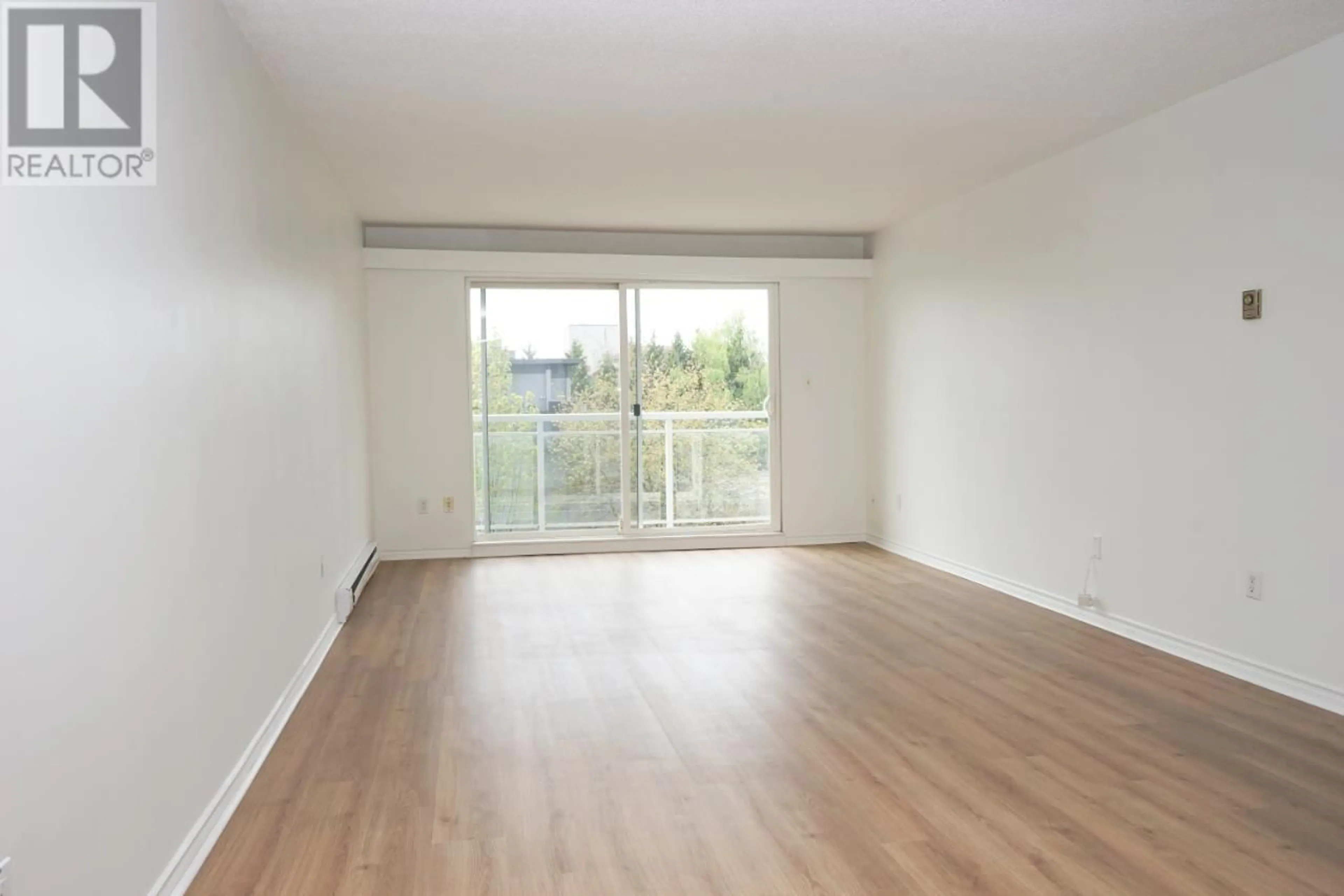 A pic of a room for 305 - 550 ROYAL AVENUE, New Westminster British Columbia V3L5H9