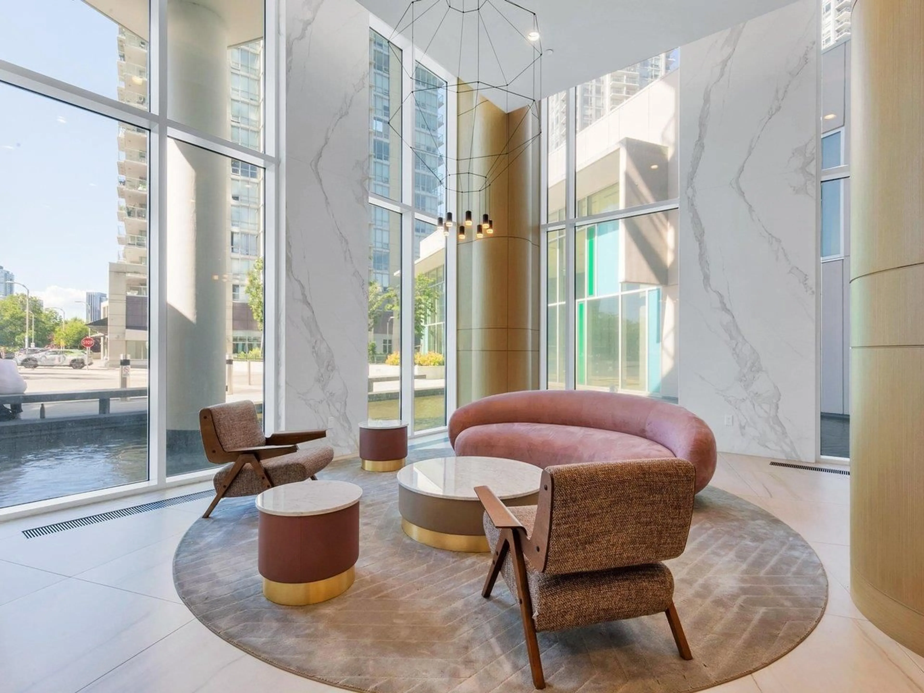 Lobby for 407 - 9887 WHALLEY, Surrey British Columbia V3T0P4