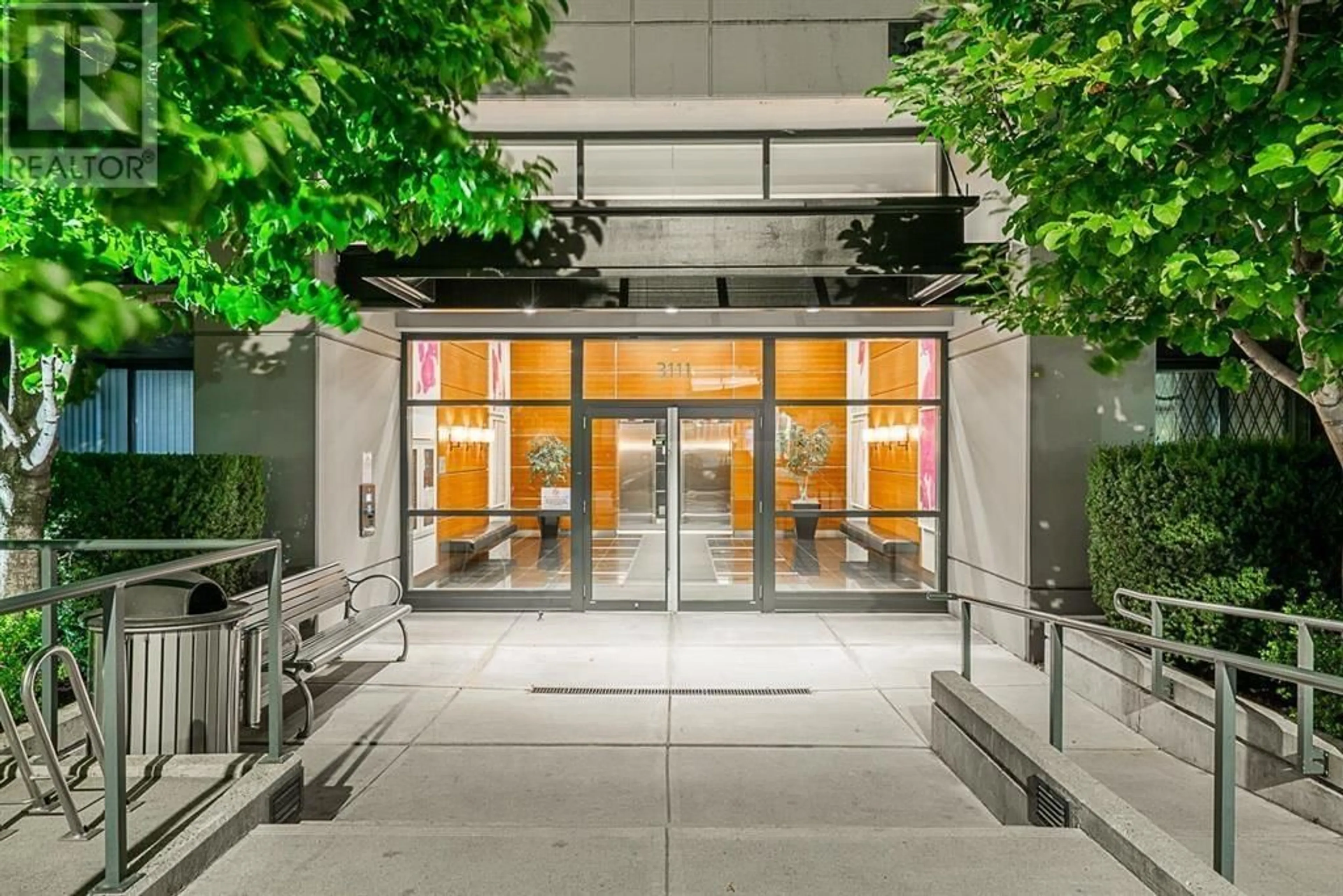 Indoor foyer for 1803 - 3111 CORVETTE WAY, Richmond British Columbia V6X4K3