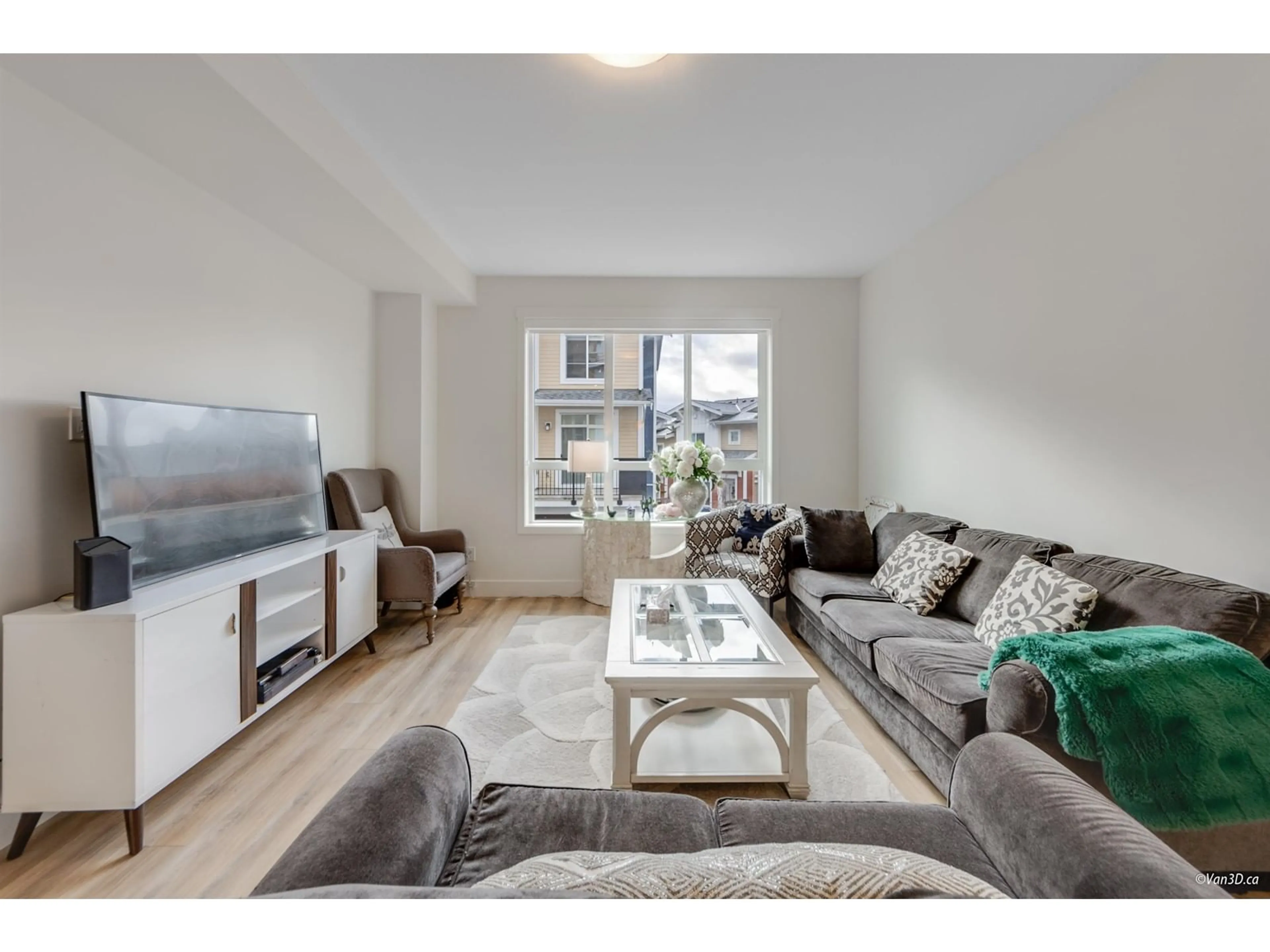 Living room with furniture, unknown for 109 - 16561 17A, Surrey British Columbia V3Z1J3
