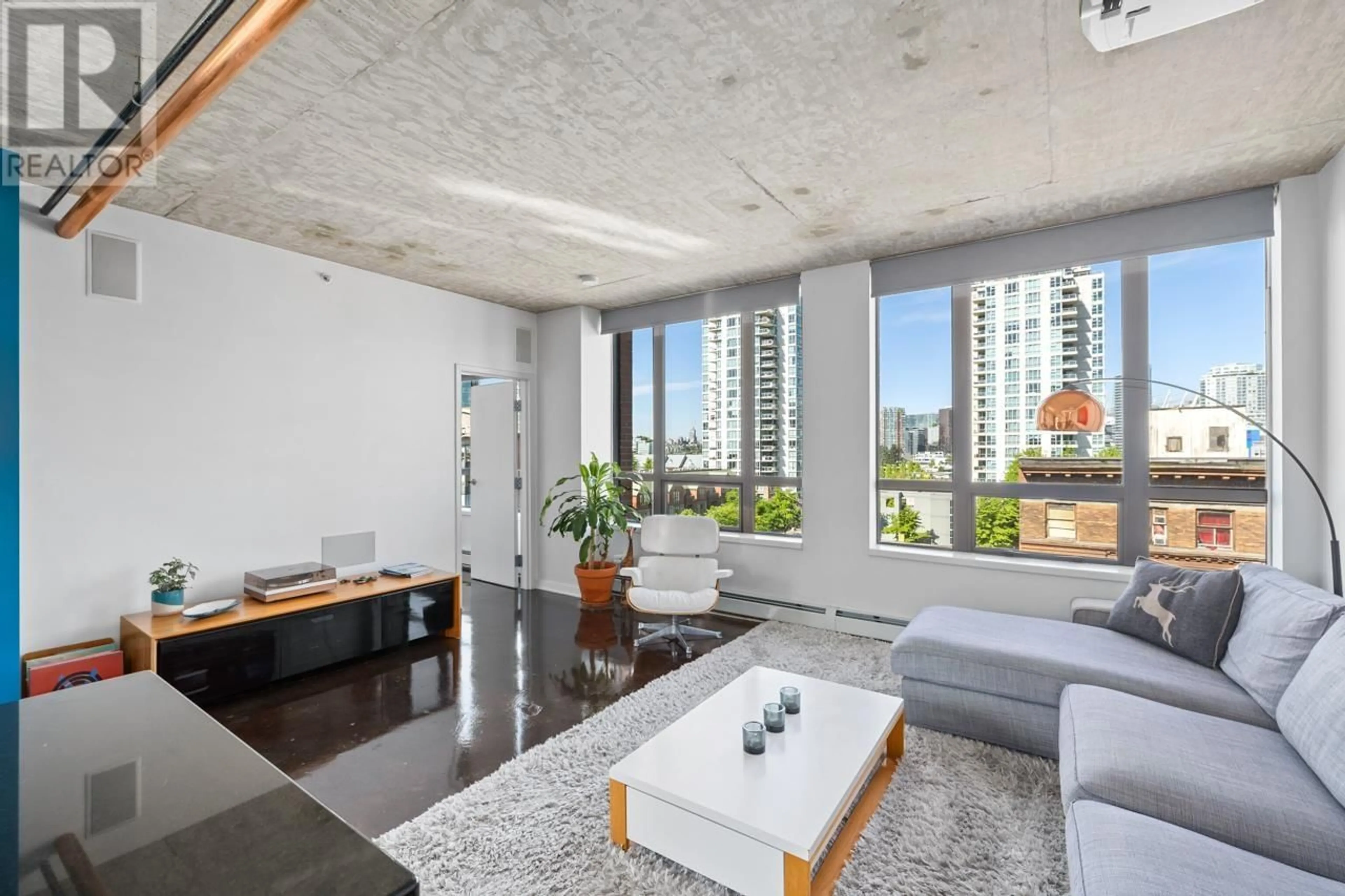 Living room with furniture, unknown for 706 - 919 STATION STREET, Vancouver British Columbia V6A4L9