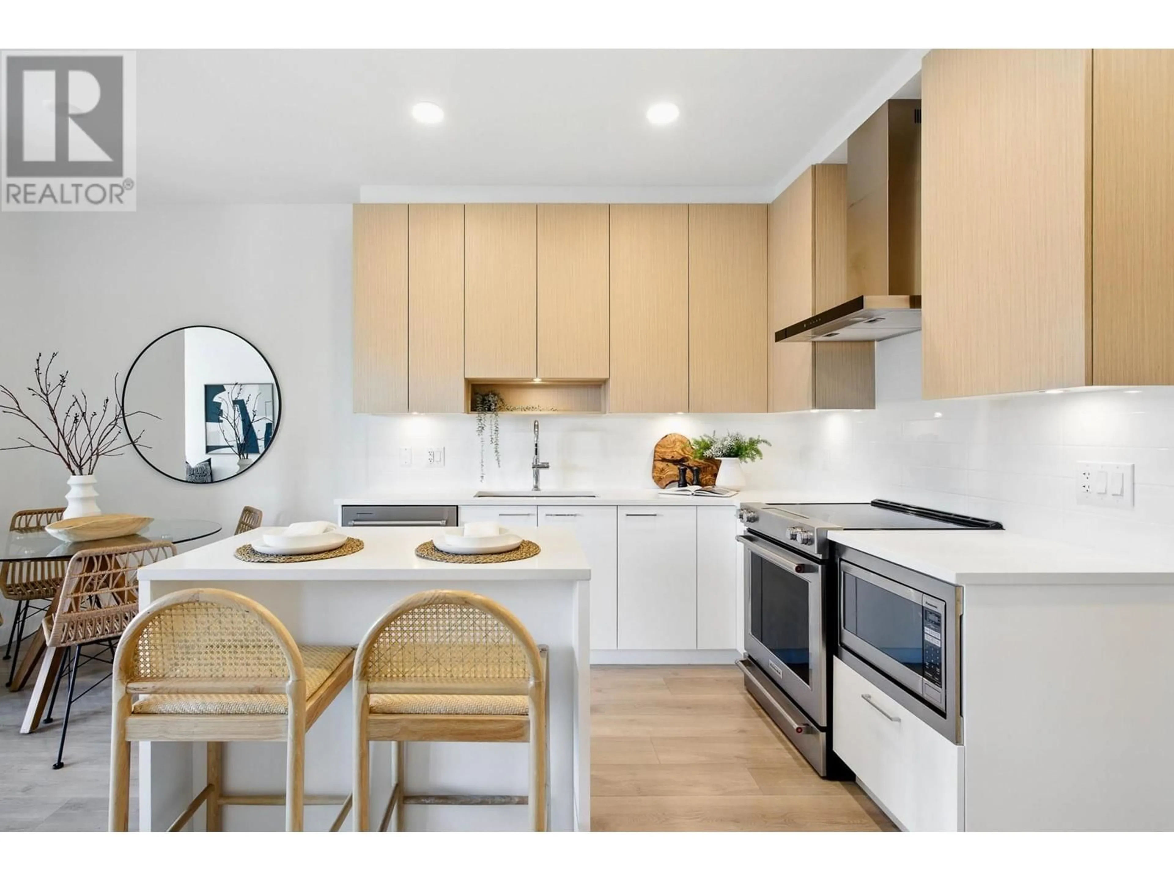 Open concept kitchen, unknown for 321 - 7599 15TH STREET, Burnaby British Columbia V3N0H9