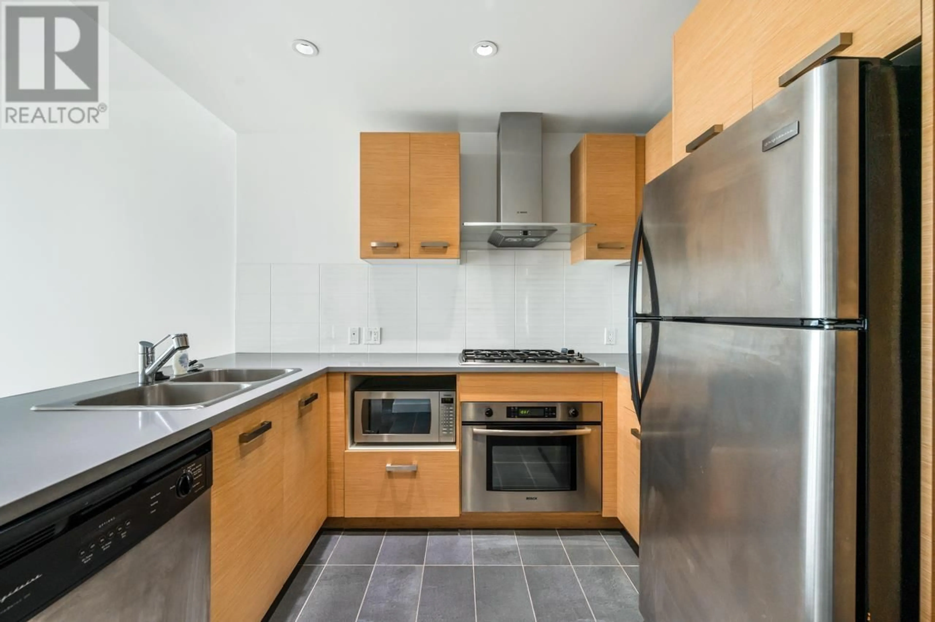 Standard kitchen, ceramic/tile floor for 510 - 8080 CAMBIE ROAD, Richmond British Columbia V6X0C1