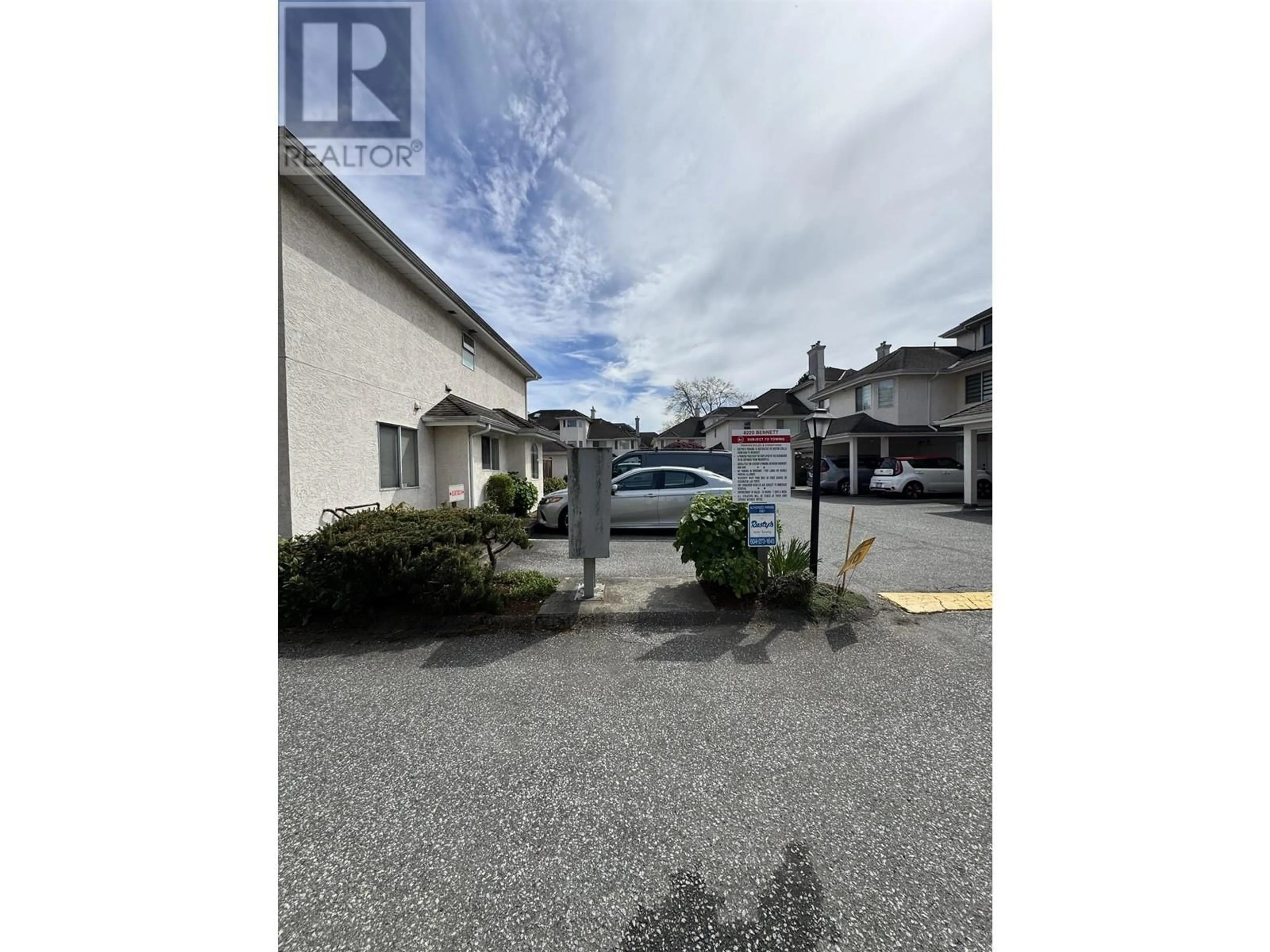 Parking for 22 - 8220 BENNETT ROAD, Richmond British Columbia V6Y1N5