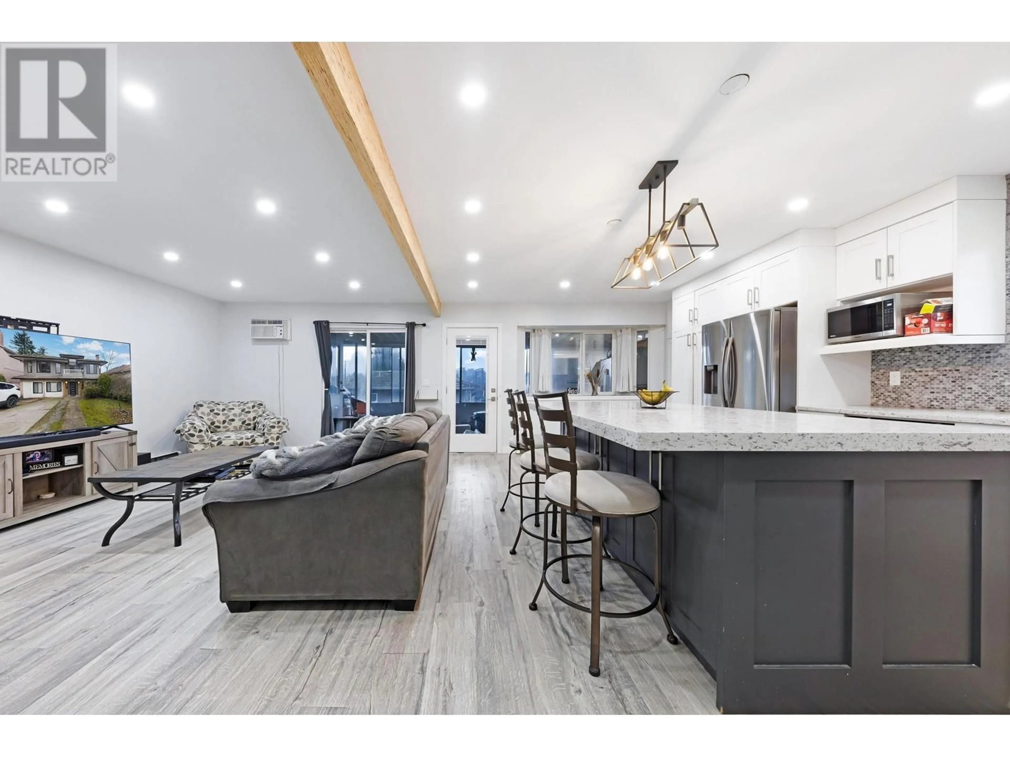 Open concept kitchen, unknown for 5649 LAUREL STREET, Burnaby British Columbia V5G1N4