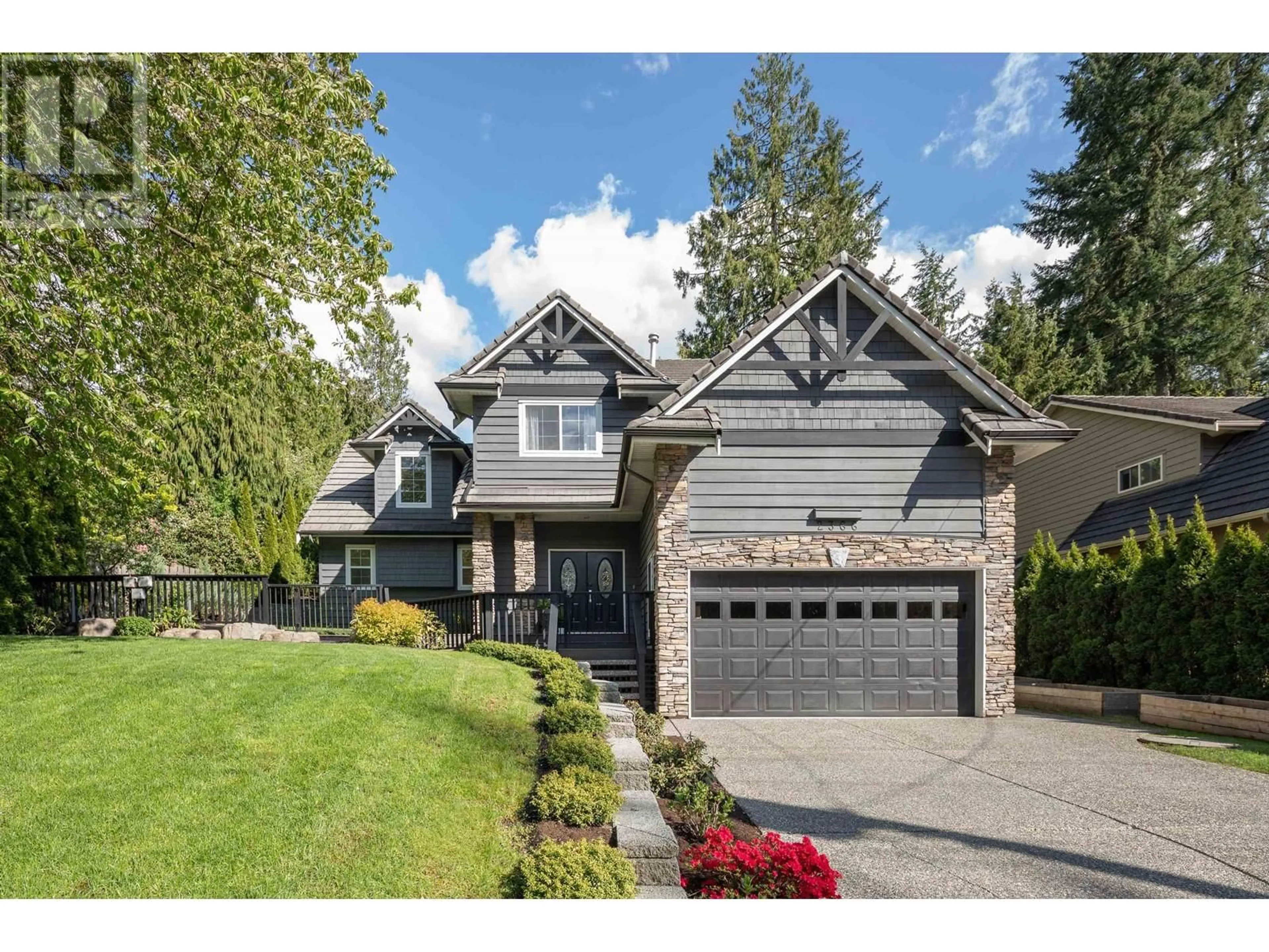 Home with vinyl exterior material, street for 2366 SUNNYSIDE ROAD, Anmore British Columbia V3H4Y5