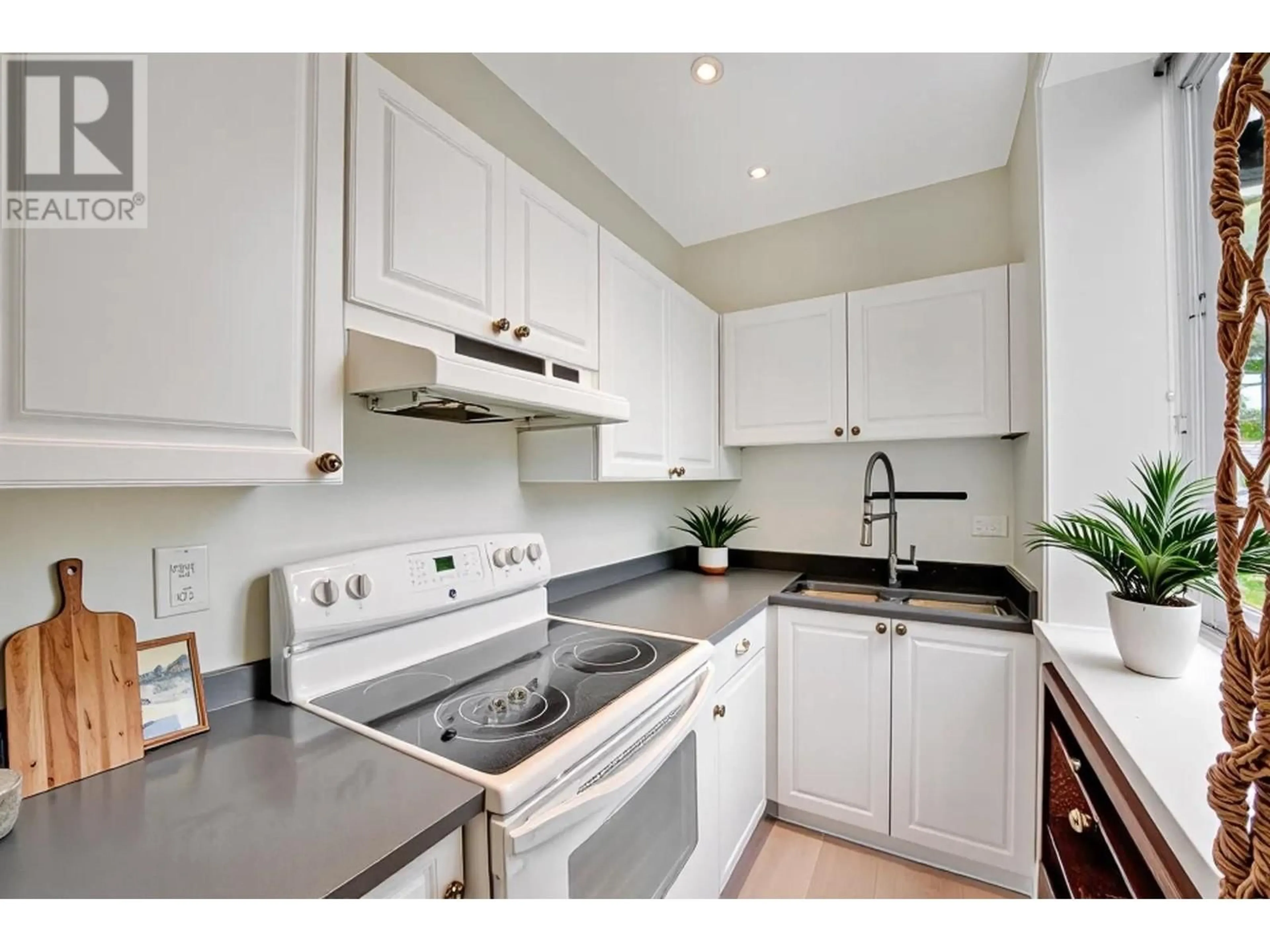 Standard kitchen, unknown for 701 - 233 ABBOTT STREET, Vancouver British Columbia V5W1P9