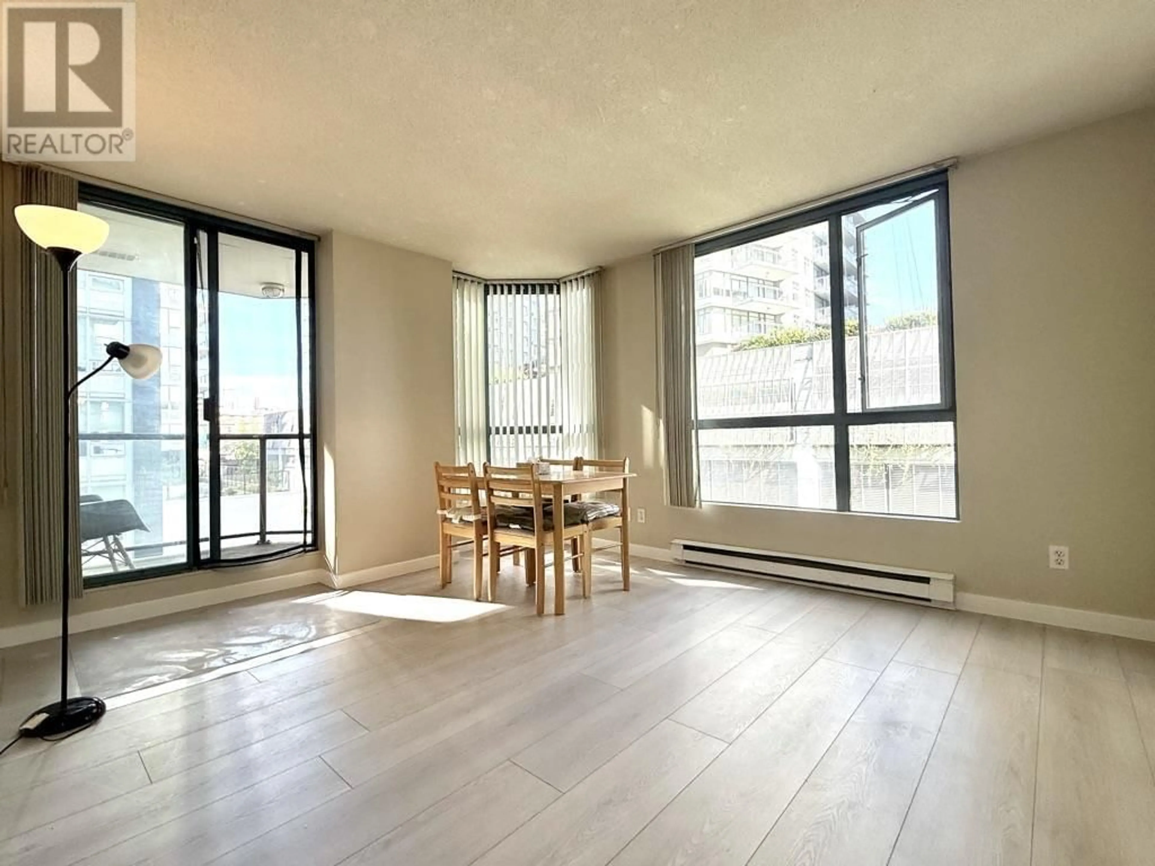 A pic of a room for 401 - 828 AGNES STREET, New Westminster British Columbia V3M6R4
