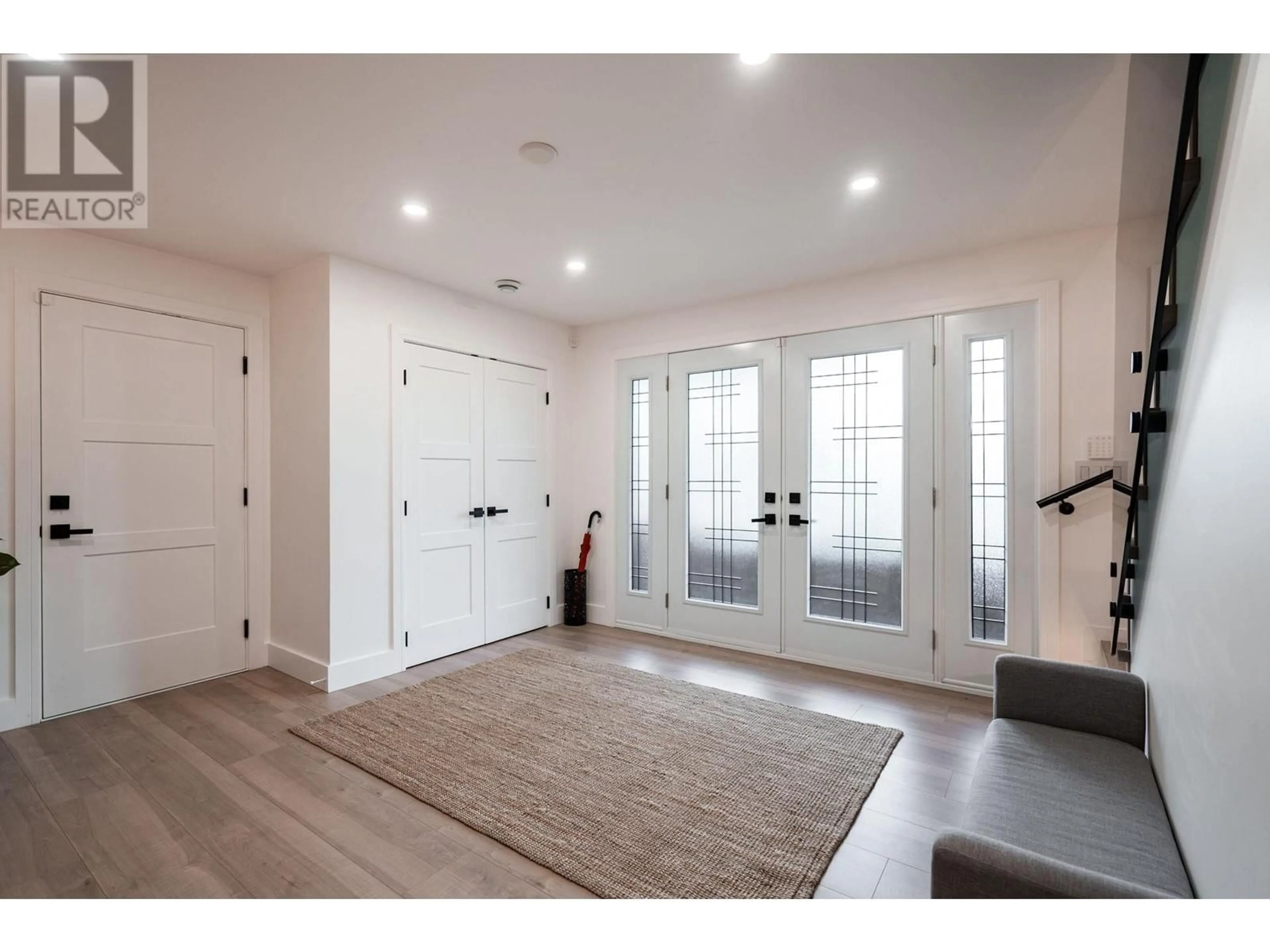Indoor entryway for 640 FORESS DRIVE, Port Moody British Columbia V3H1J2