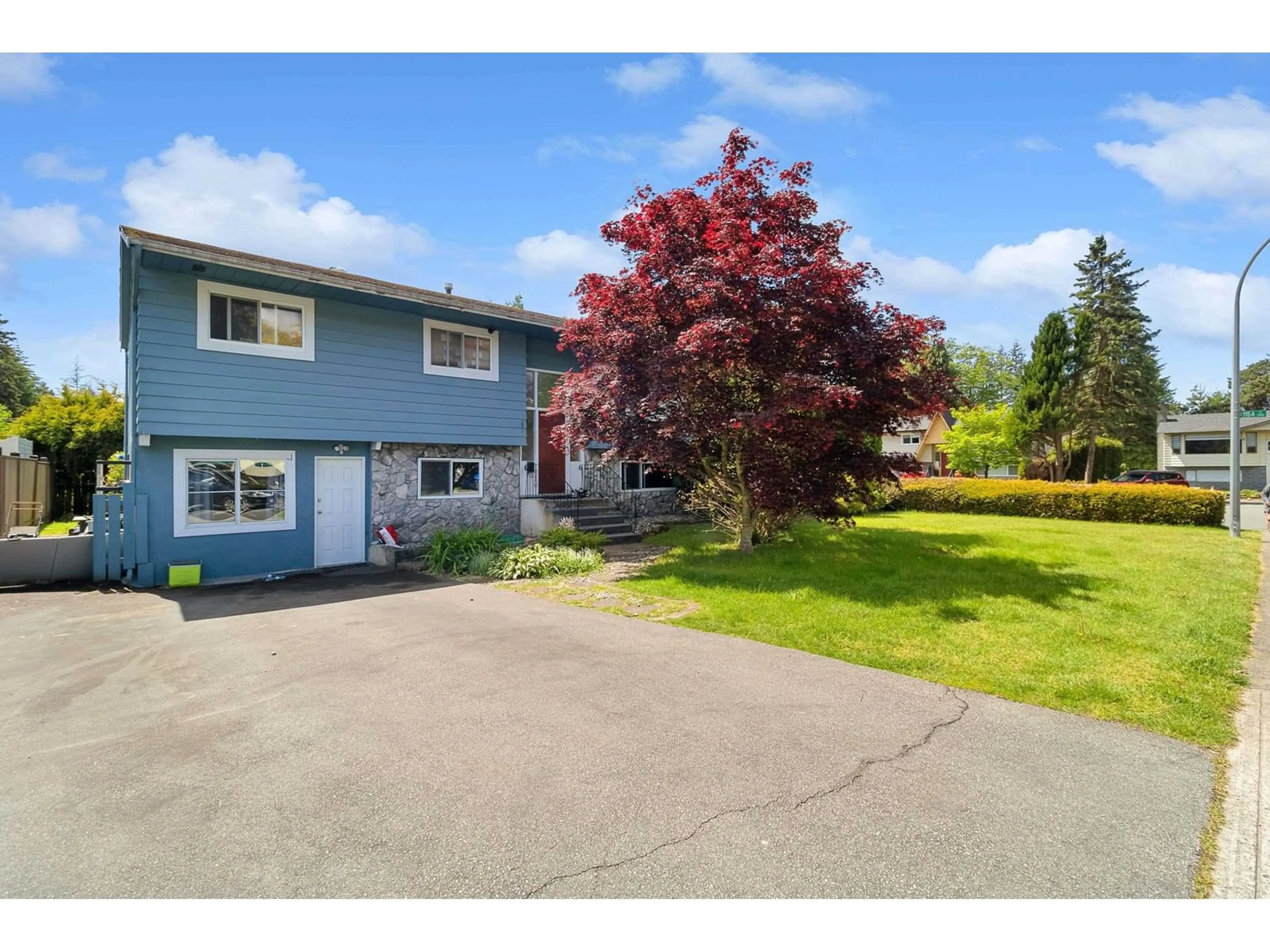 A pic from outside/outdoor area/front of a property/back of a property/a pic from drone, street for 11558 73A, Delta British Columbia V4C6Y6