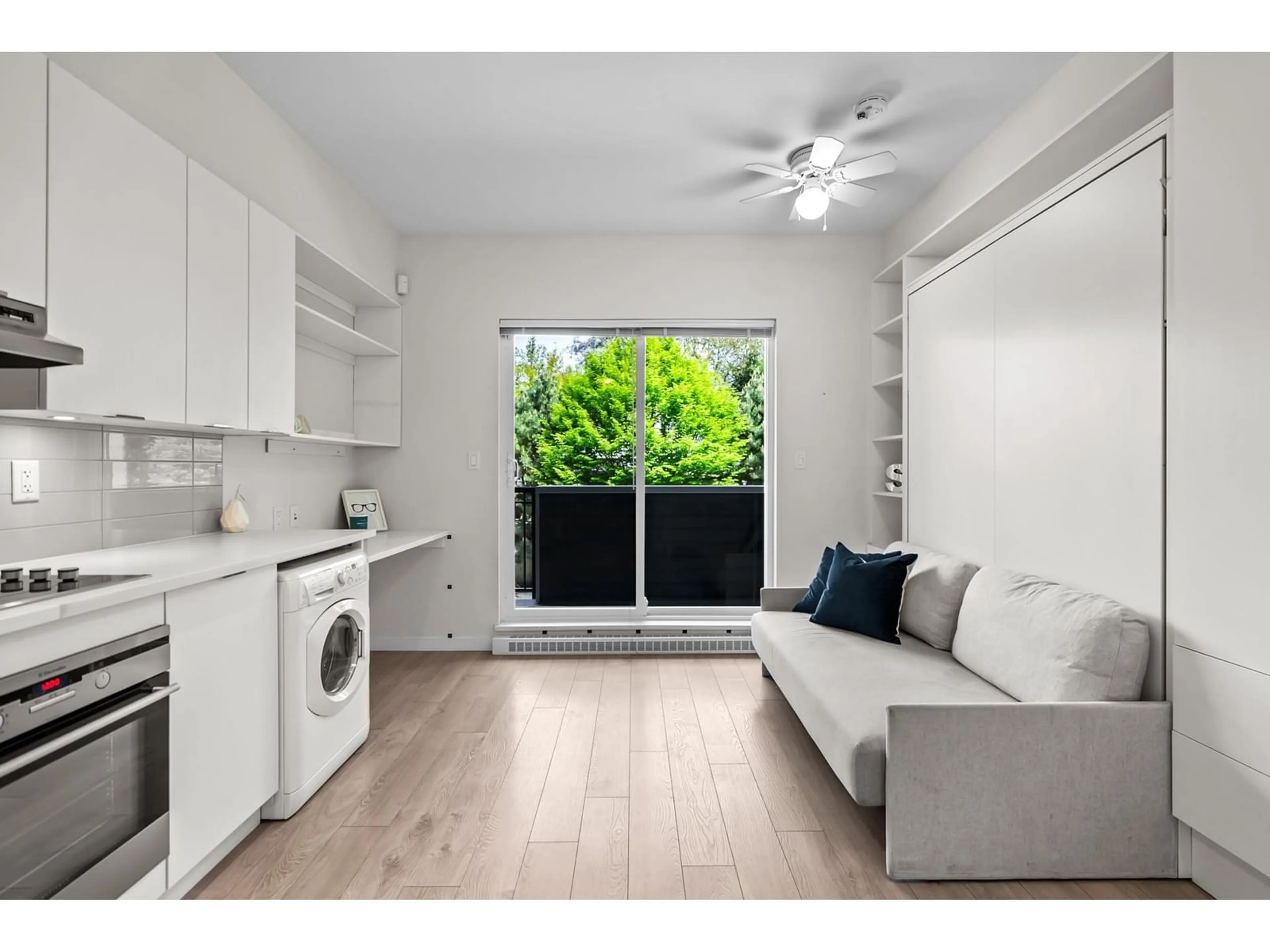 A pic of a room for 206 - 13678 GROSVENOR, Surrey British Columbia V3R5E2