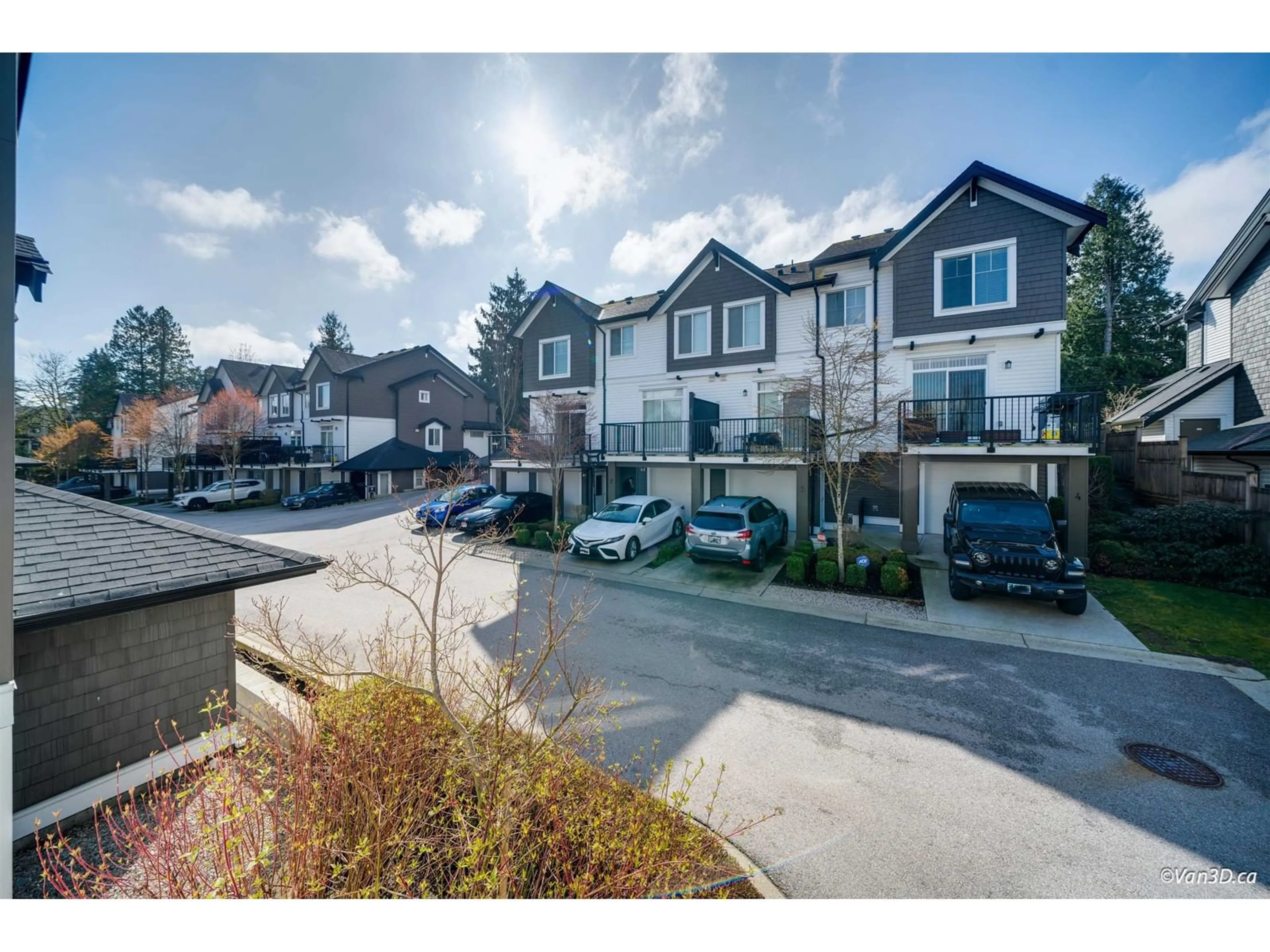 A pic from outside/outdoor area/front of a property/back of a property/a pic from drone, street for 5 - 14271 60, Surrey British Columbia V3X2N4