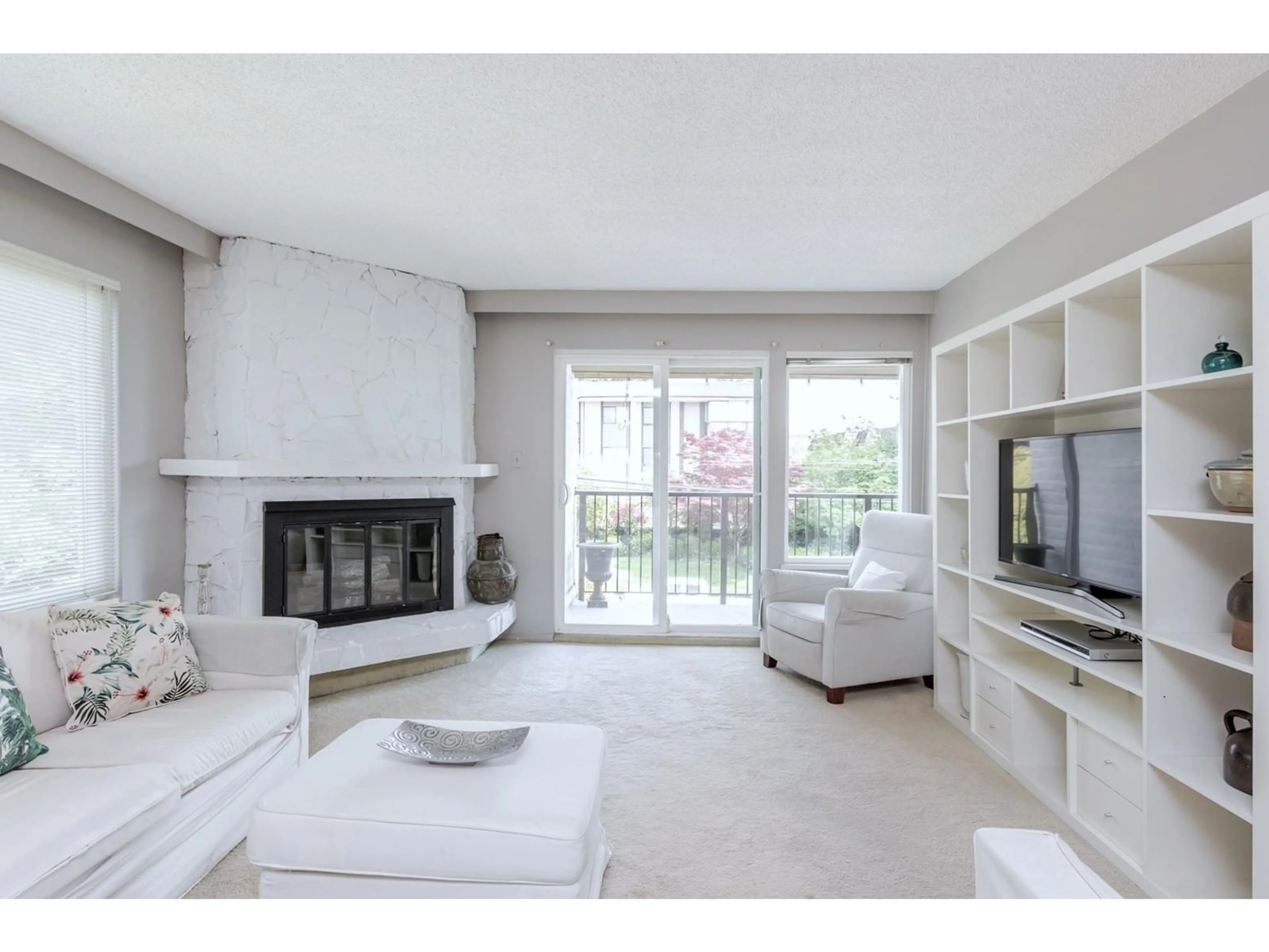 Living room with furniture, unknown for #304 - 1351 MARTIN, White Rock British Columbia V4B3W6