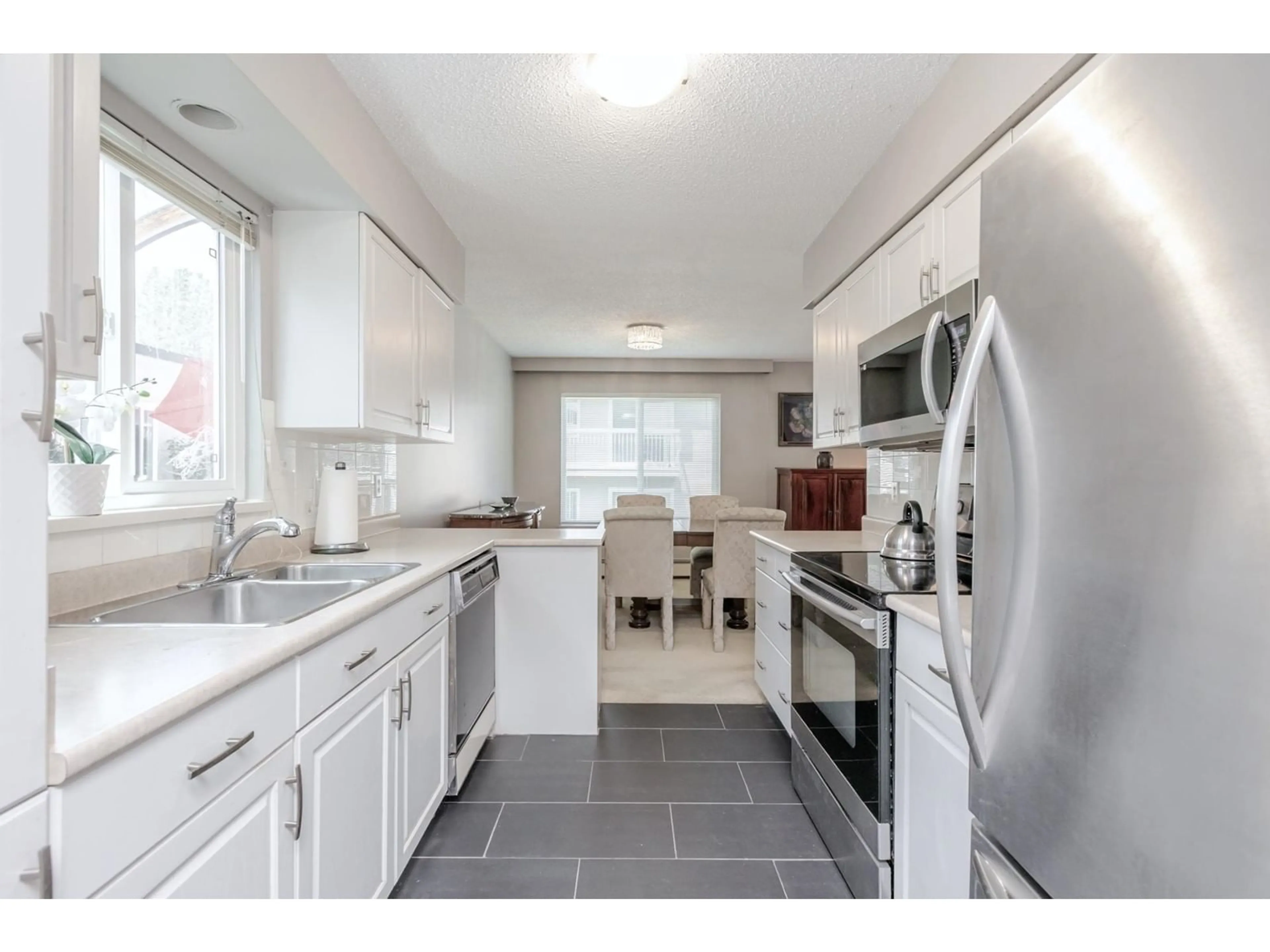 Standard kitchen, ceramic/tile floor for #304 - 1351 MARTIN, White Rock British Columbia V4B3W6