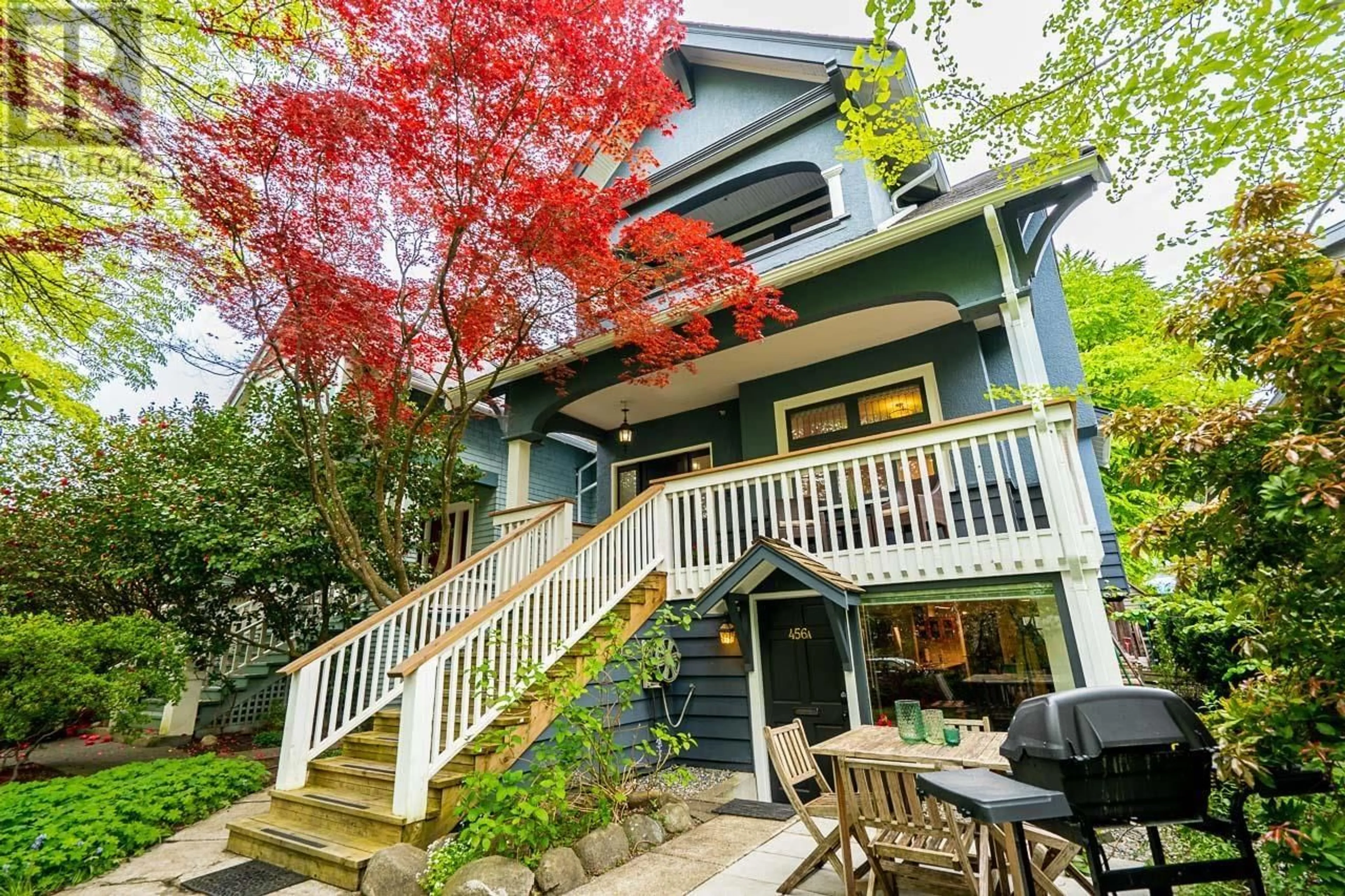 Home with vinyl exterior material, street for 456 18TH AVENUE, Vancouver British Columbia V5Y2B1