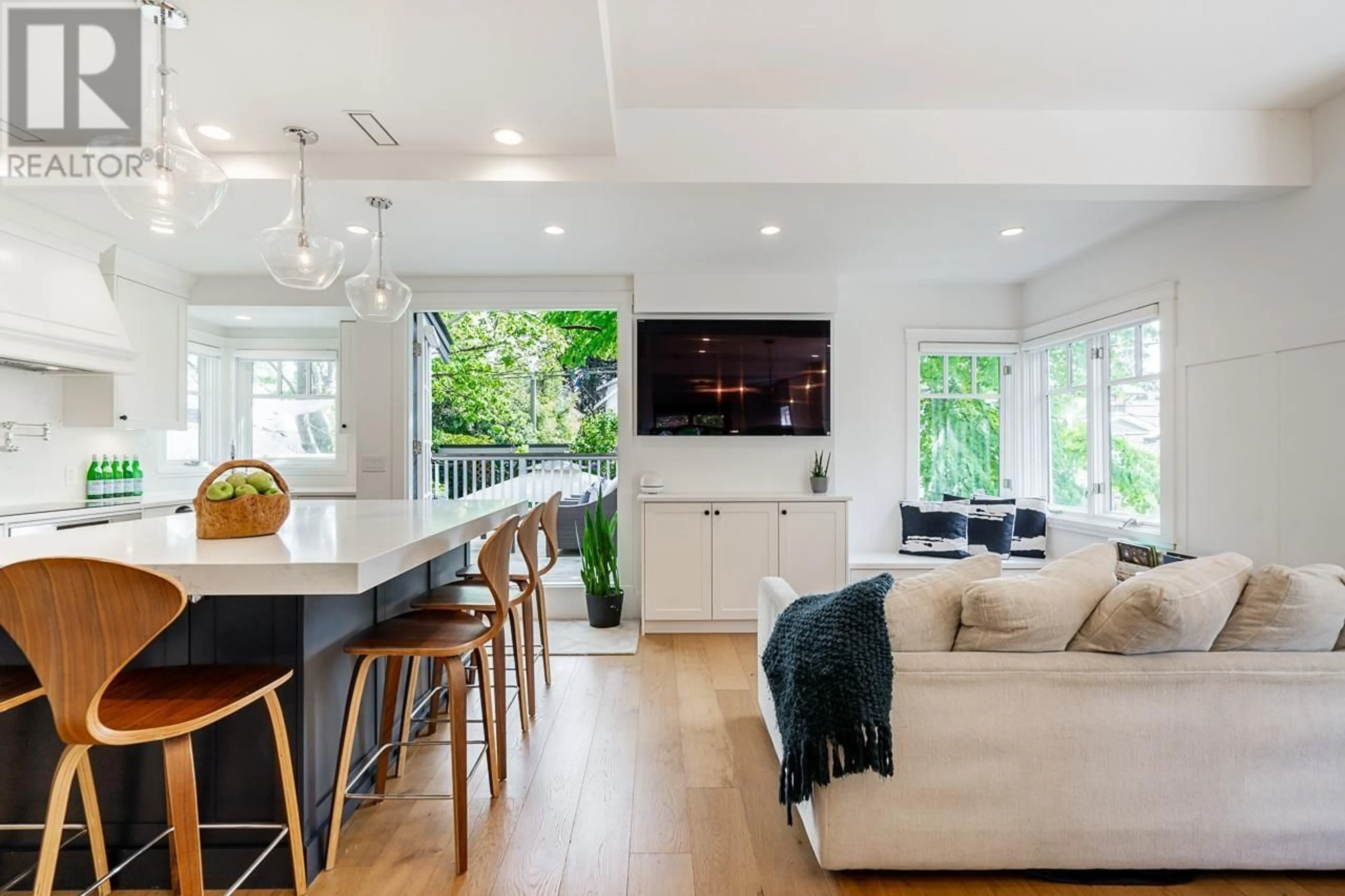 Open concept kitchen, unknown for 456 18TH AVENUE, Vancouver British Columbia V5Y2B1