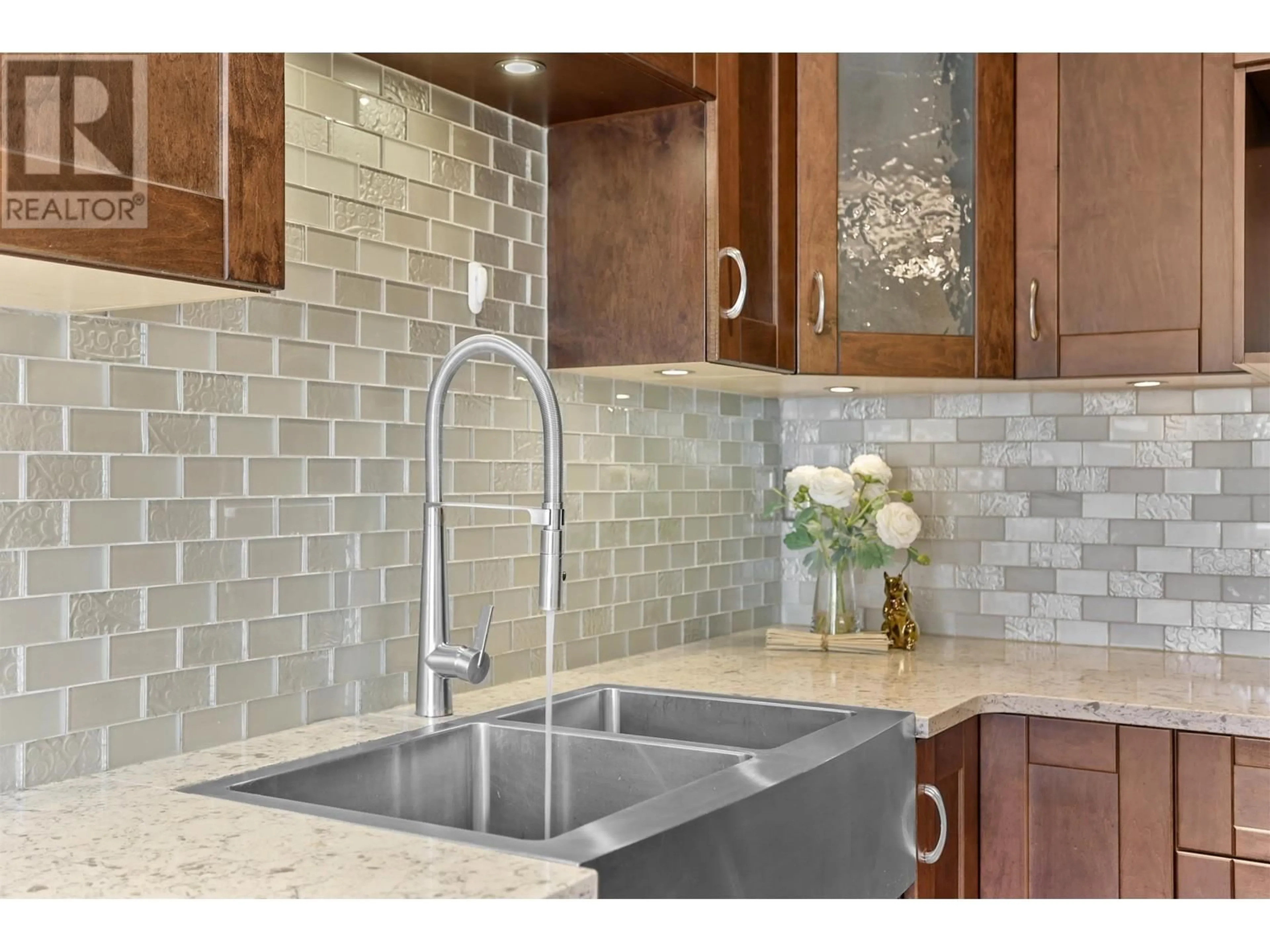 Contemporary kitchen, ceramic/tile floor for 7 - 1318 BRUNETTE AVENUE, Coquitlam British Columbia V3K6R1