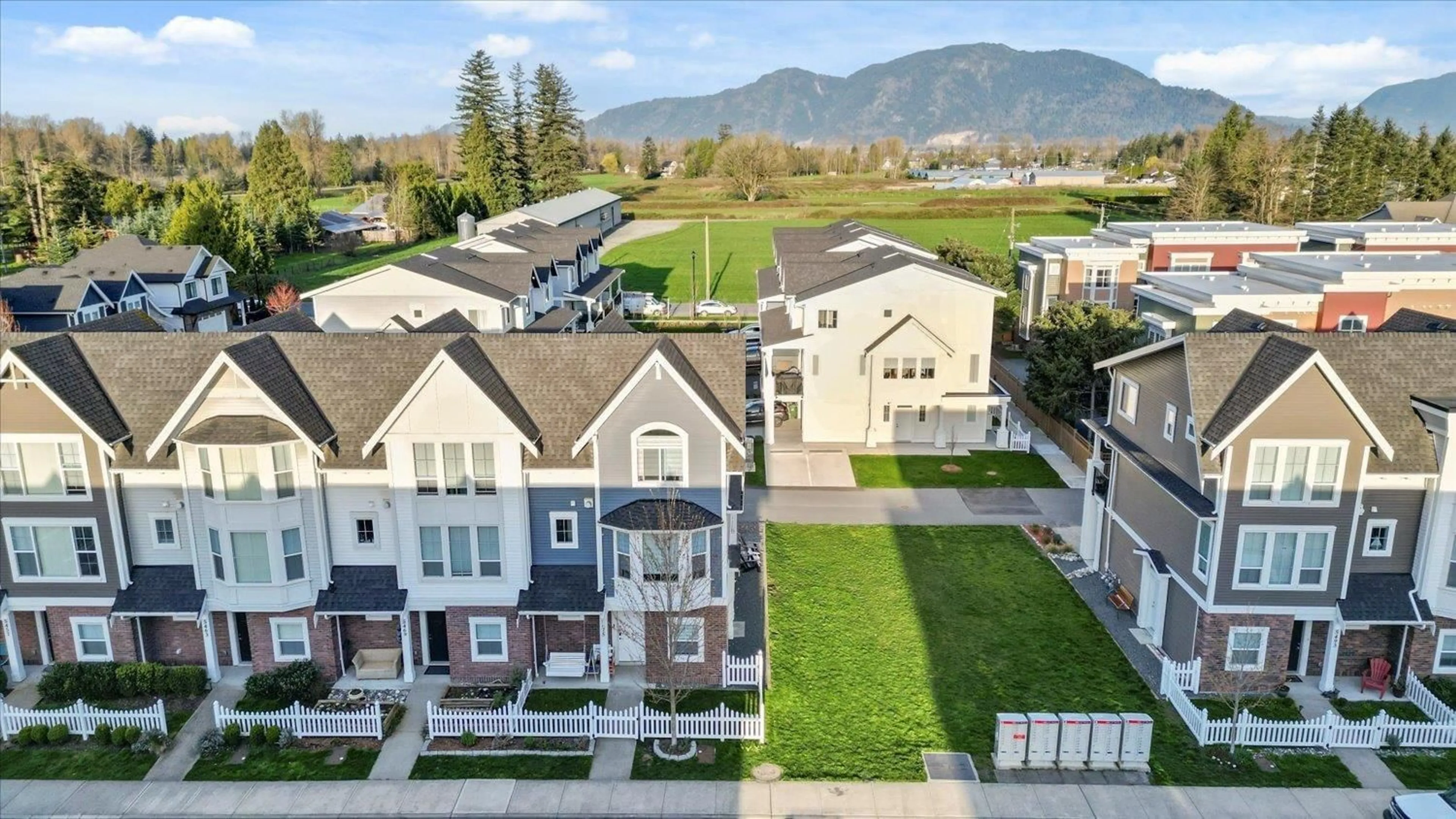 A pic from outside/outdoor area/front of a property/back of a property/a pic from drone, mountain view for 5475 DRIFTWOOD STREET, Chilliwack British Columbia V2R6A3
