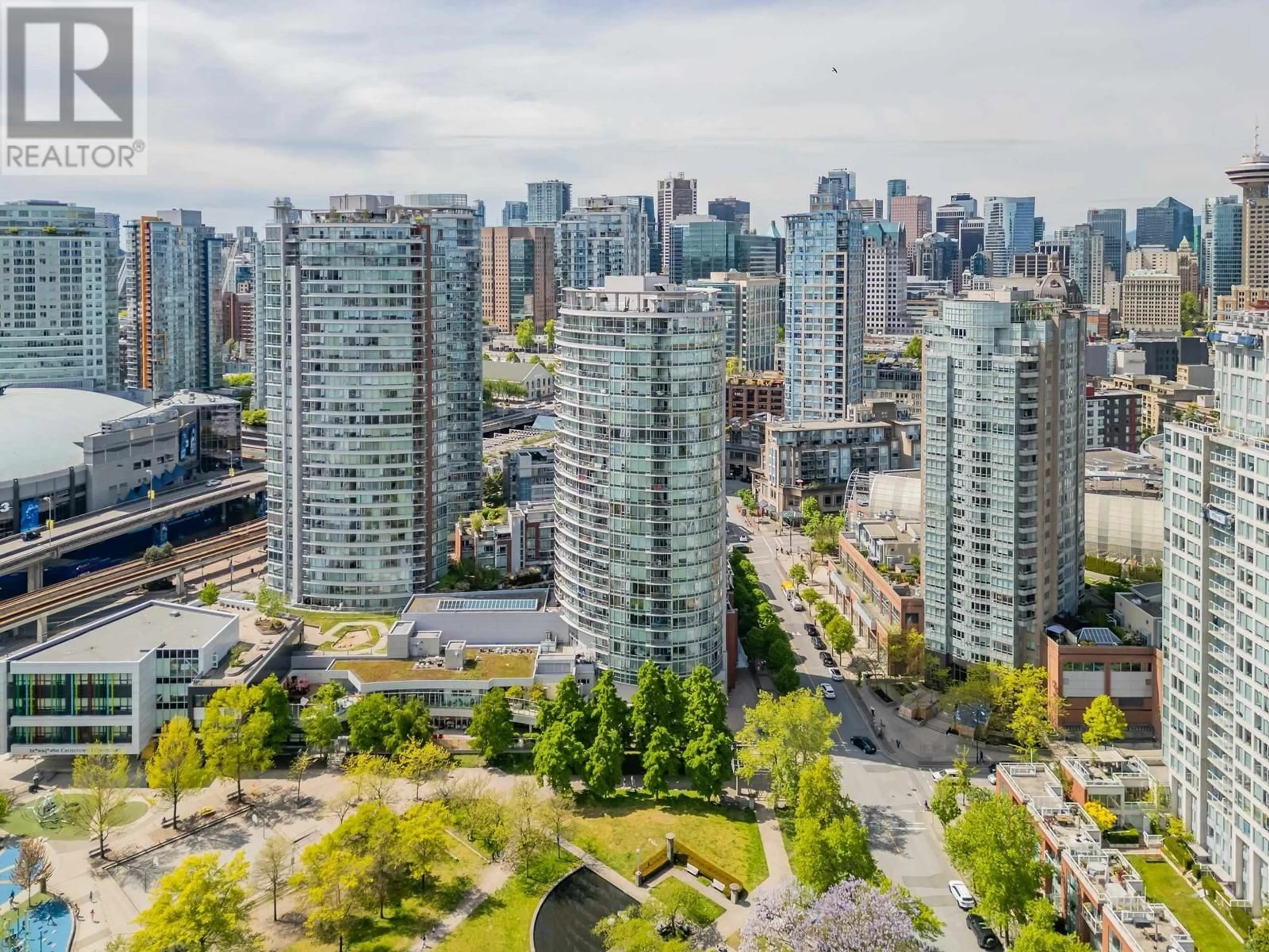 A pic from outside/outdoor area/front of a property/back of a property/a pic from drone, city buildings view from balcony for 2703 - 58 KEEFER PLACE, Vancouver British Columbia V6B0B8