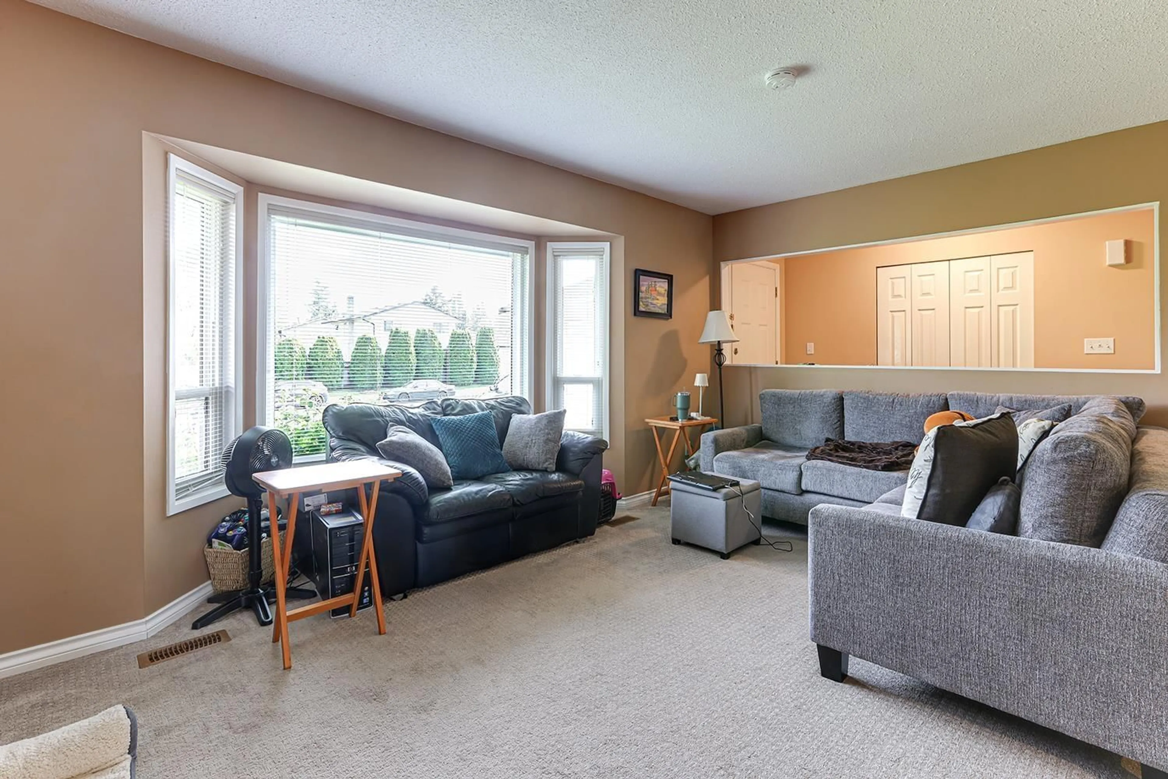 Living room with furniture, unknown for 20925 51B, Langley British Columbia V3A7K6